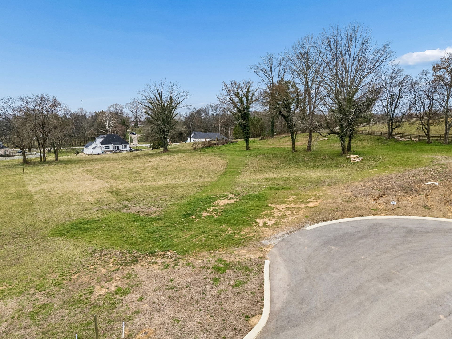 105 Heirloom Ln, Columbia, TN 38401