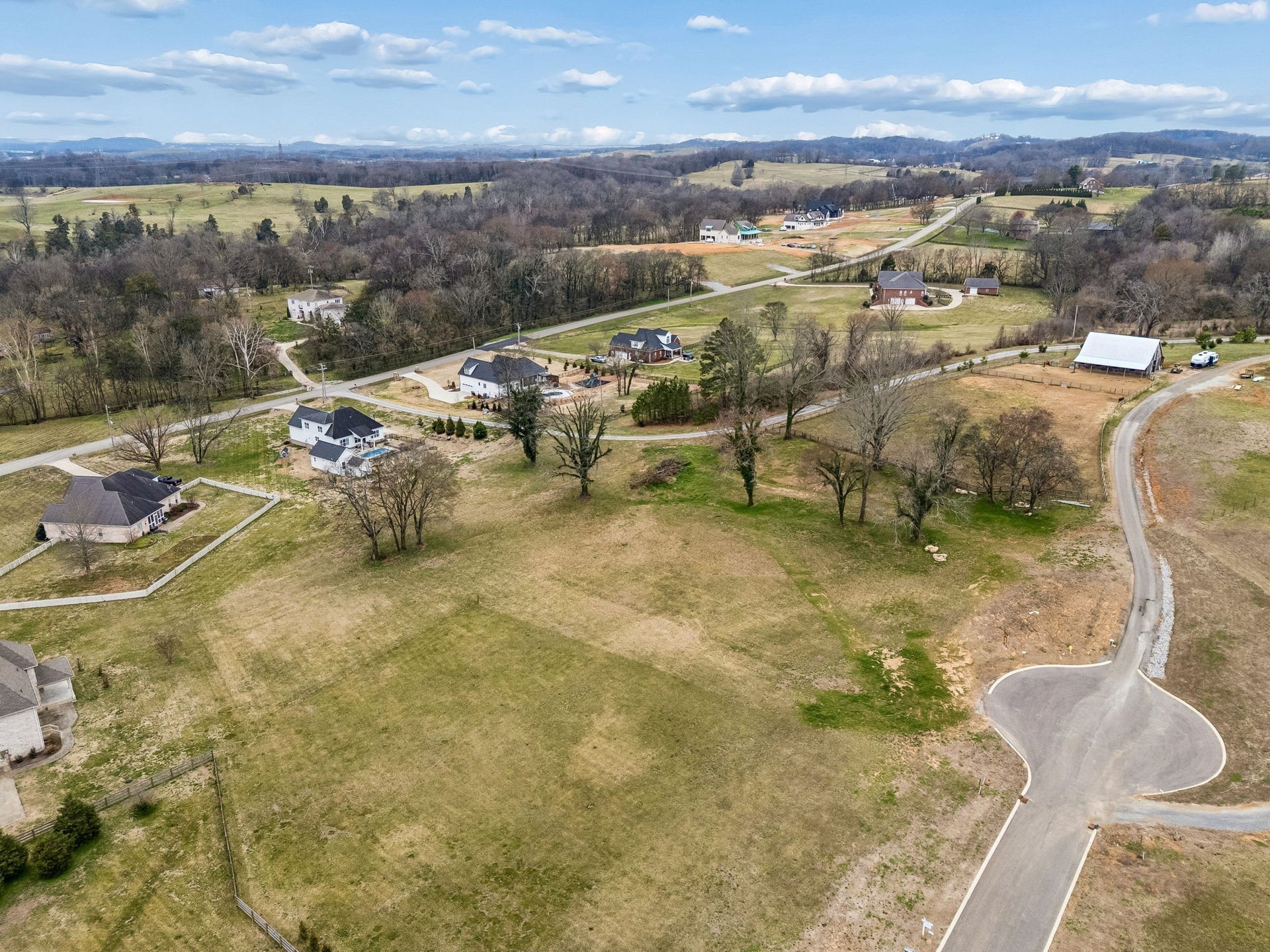 105 Heirloom Ln, Columbia, TN 38401