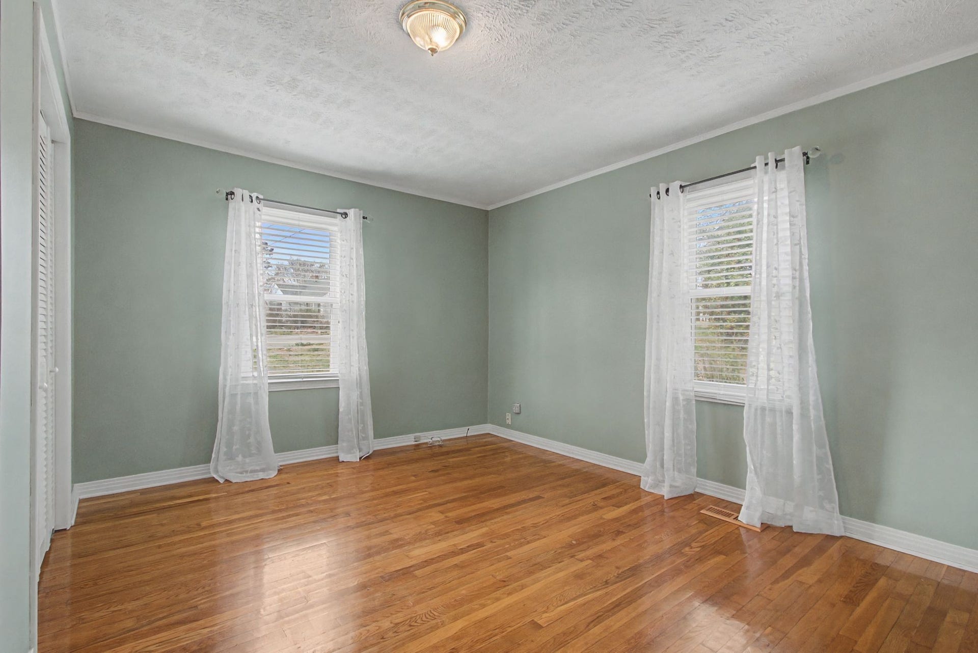 704 Fleming St, Columbia, TN 38401 704 Fleming St, Columbia, TN 38401