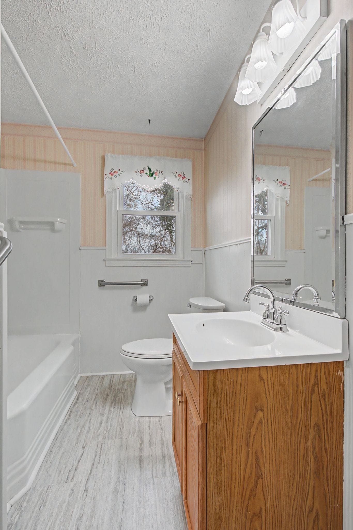 704 Fleming St, Columbia, TN 38401 704 Fleming St, Columbia, TN 38401