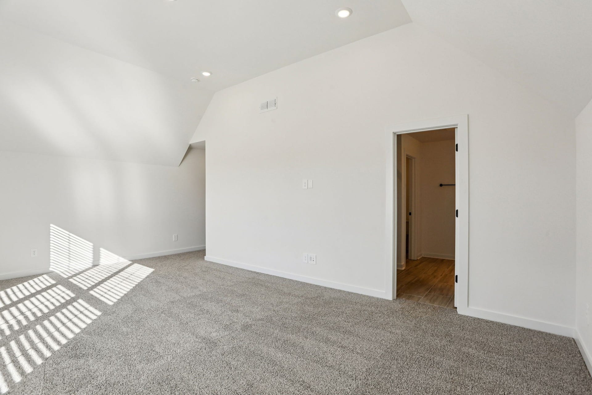 6930 Wayana Drive, Murfreesboro, TN 37127 6930 Wayana Drive, Murfreesboro, TN 37127