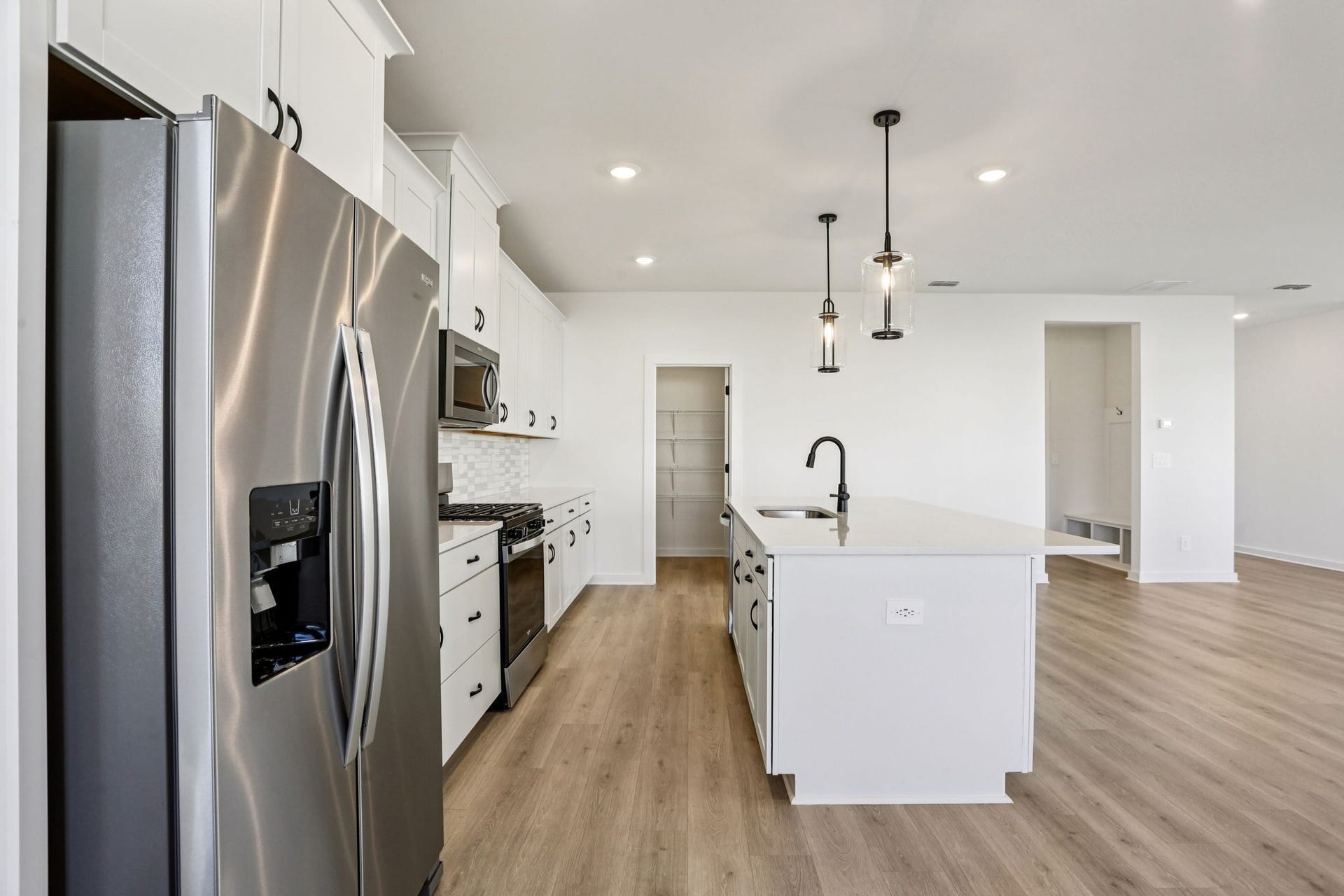 6930 Wayana Drive, Murfreesboro, TN 37127 6930 Wayana Drive, Murfreesboro, TN 37127