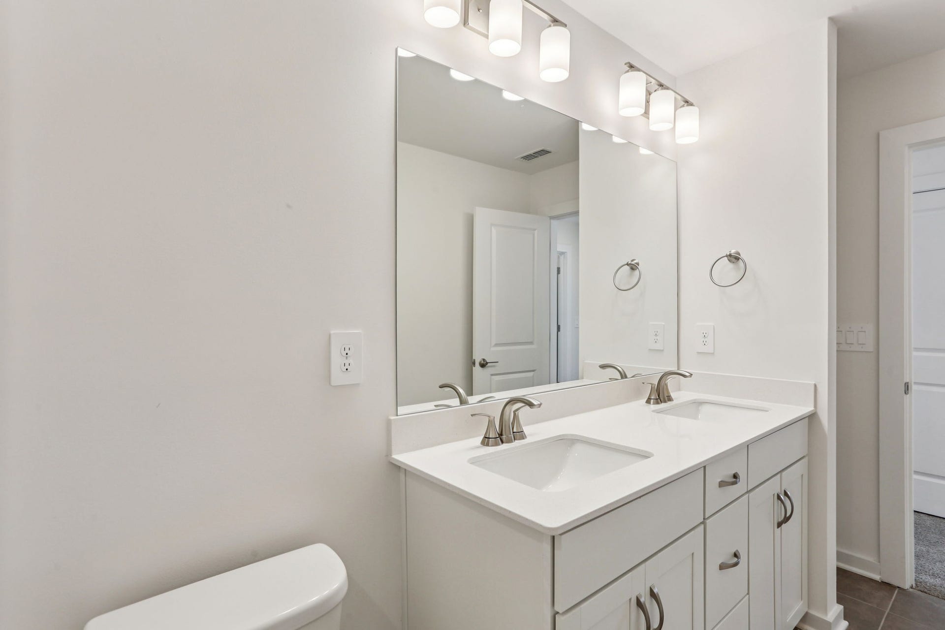 6915 Wayana Drive, Murfreesboro, TN 37127 6915 Wayana Drive, Murfreesboro, TN 37127