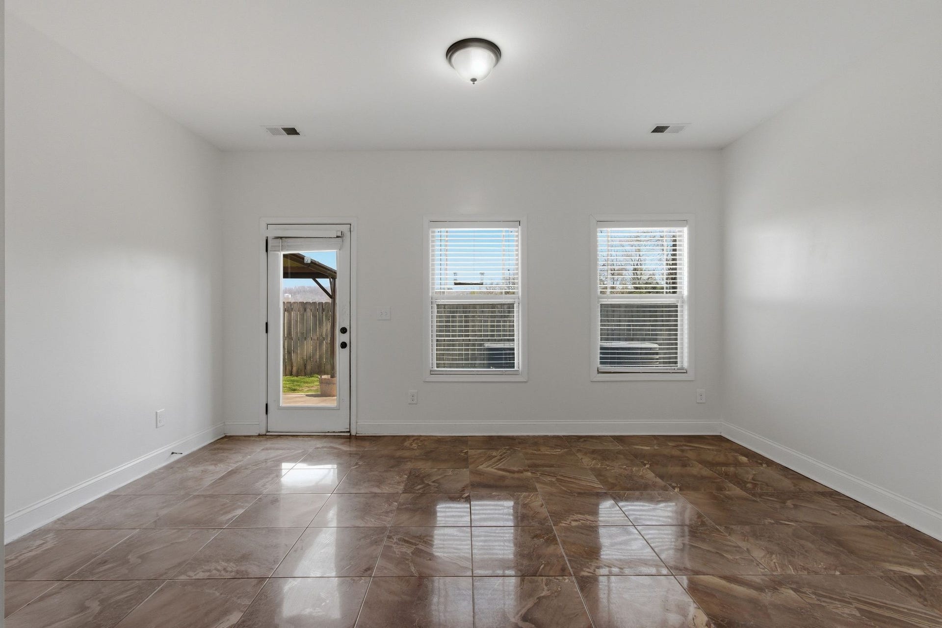 1749 Auburn Ln, Columbia, TN 38401 1749 Auburn Ln, Columbia, TN 38401