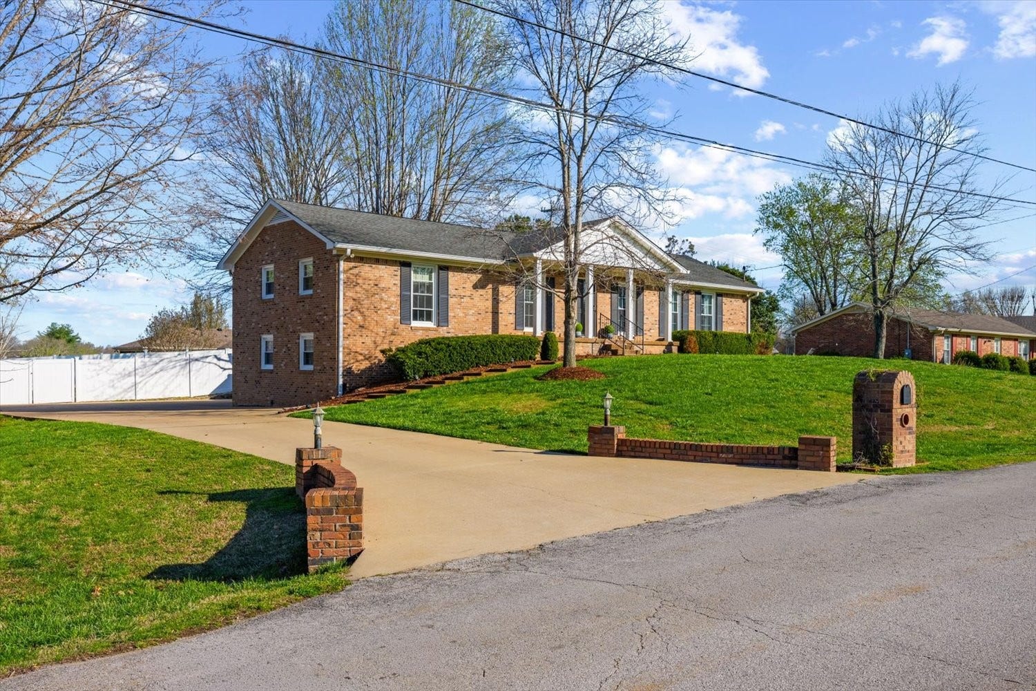 510 Hemingway Dr, Columbia, TN 38401 510 Hemingway Dr, Columbia, TN 38401