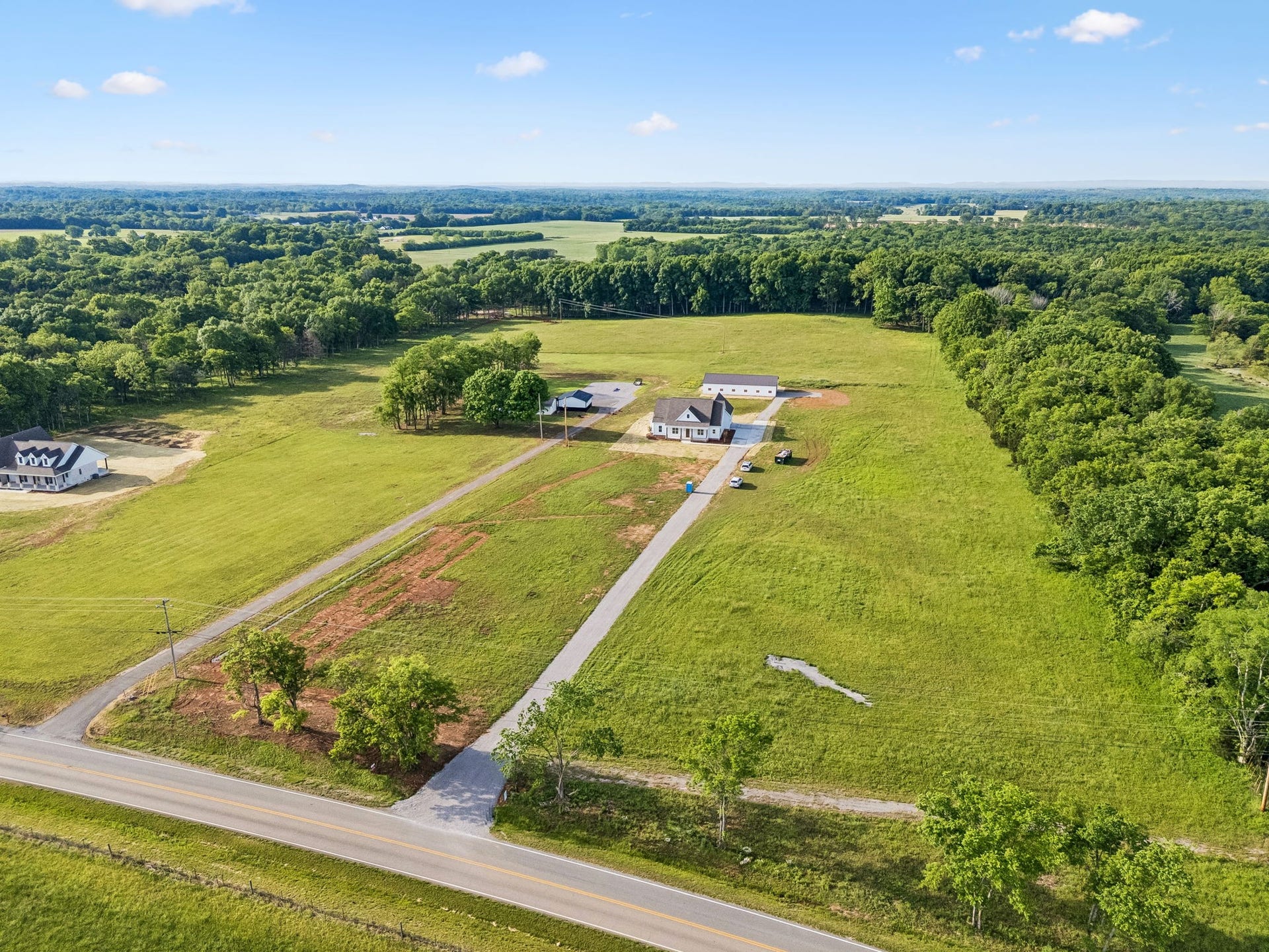 2797 Unionville Rd, Chapel Hill, TN 37034 2797 Unionville Rd, Chapel Hill, TN 37034