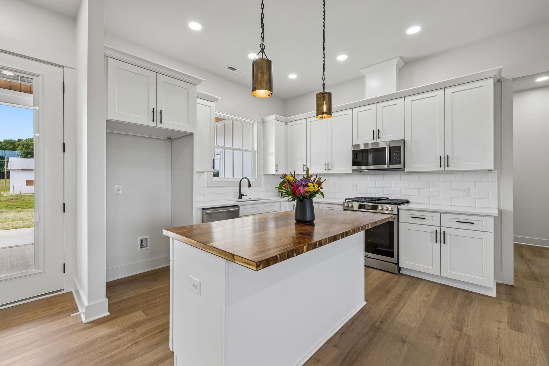 2797 Unionville Rd, Chapel Hill, TN 37034 2797 Unionville Rd, Chapel Hill, TN 37034