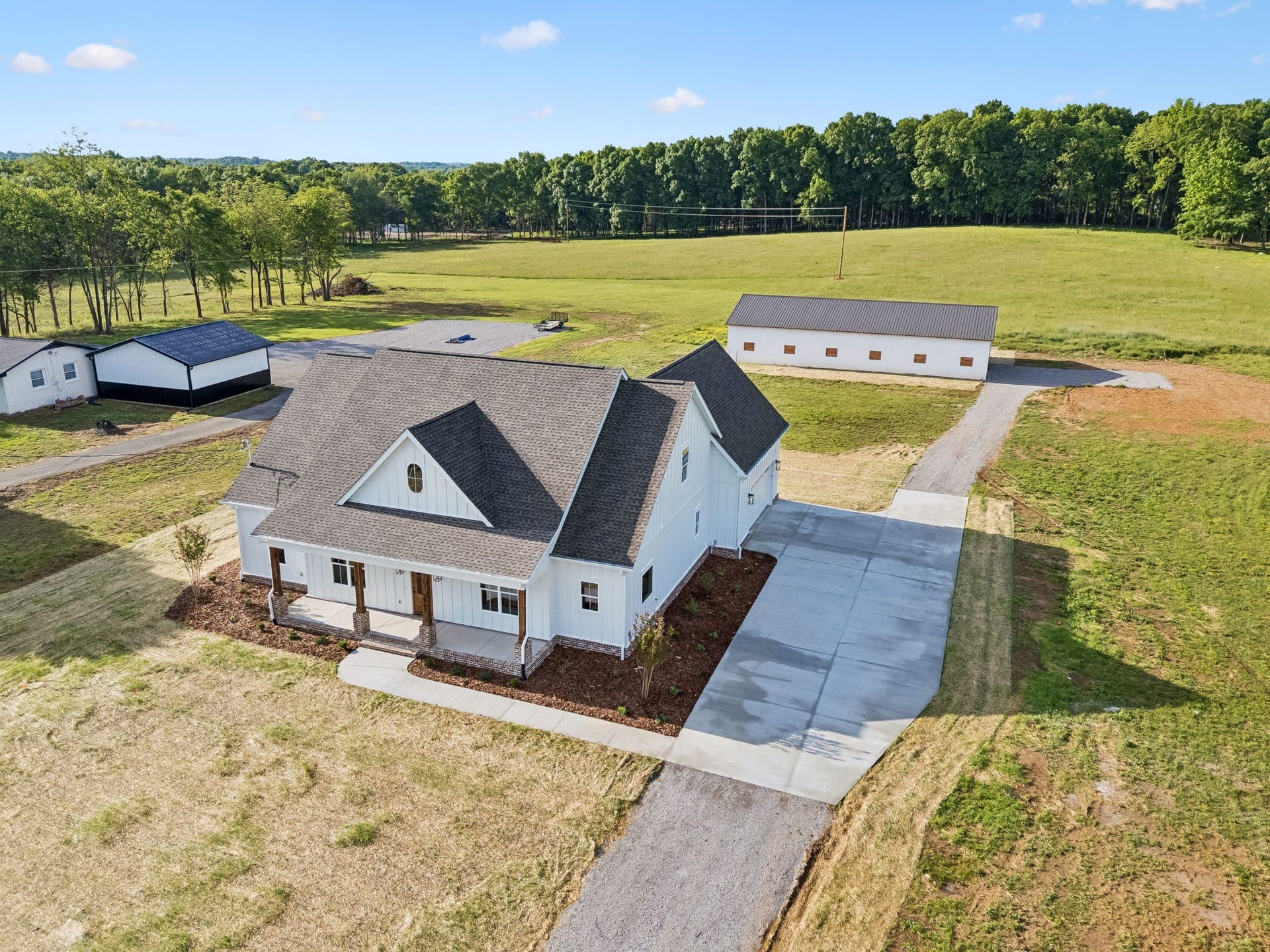 2797 Unionville Rd, Chapel Hill, TN 37034 2797 Unionville Rd, Chapel Hill, TN 37034