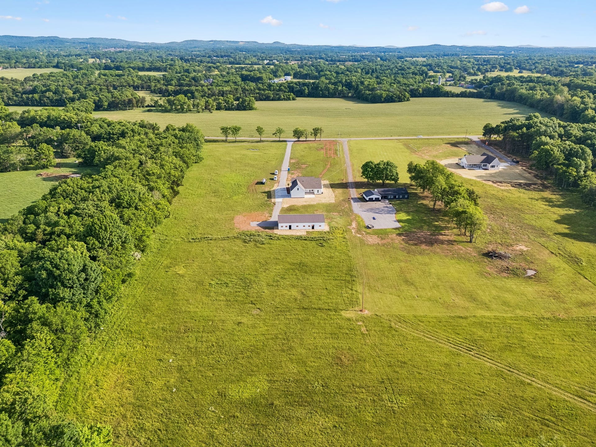 2797 Unionville Rd, Chapel Hill, TN 37034 2797 Unionville Rd, Chapel Hill, TN 37034