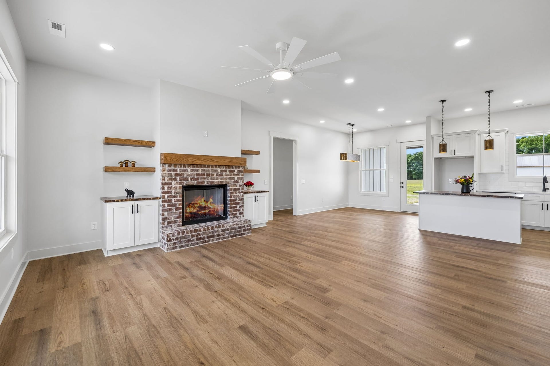 2797 Unionville Rd, Chapel Hill, TN 37034 2797 Unionville Rd, Chapel Hill, TN 37034