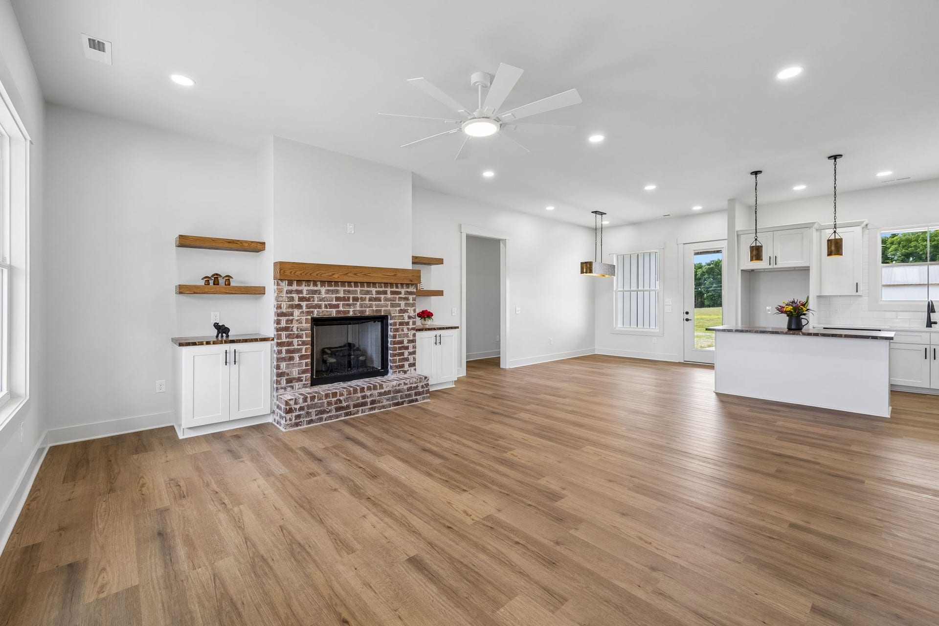 2797 Unionville Rd, Chapel Hill, TN 37034 2797 Unionville Rd, Chapel Hill, TN 37034