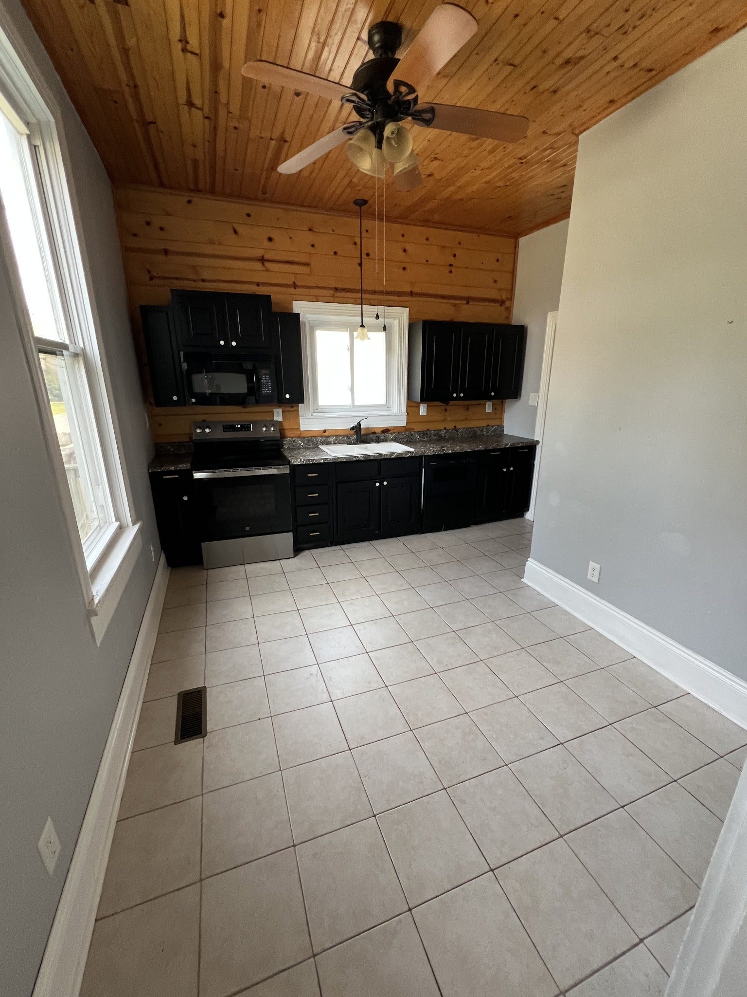 201 Pleasant St, Mount Pleasant, TN 38474 201 Pleasant St, Mount Pleasant, TN 38474