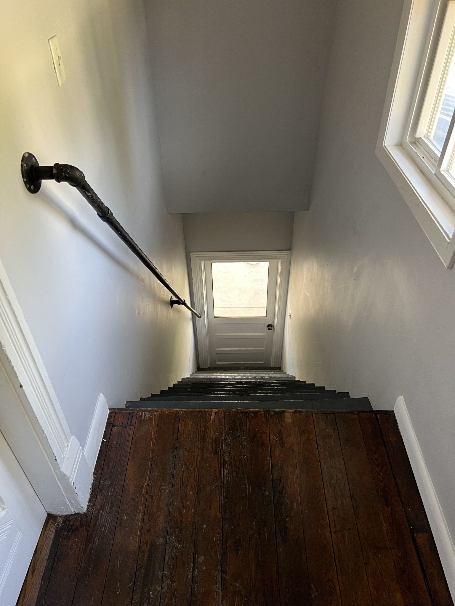 201 Pleasant St, Mount Pleasant, TN 38474 Stairway for private second floor entrance from front porch
