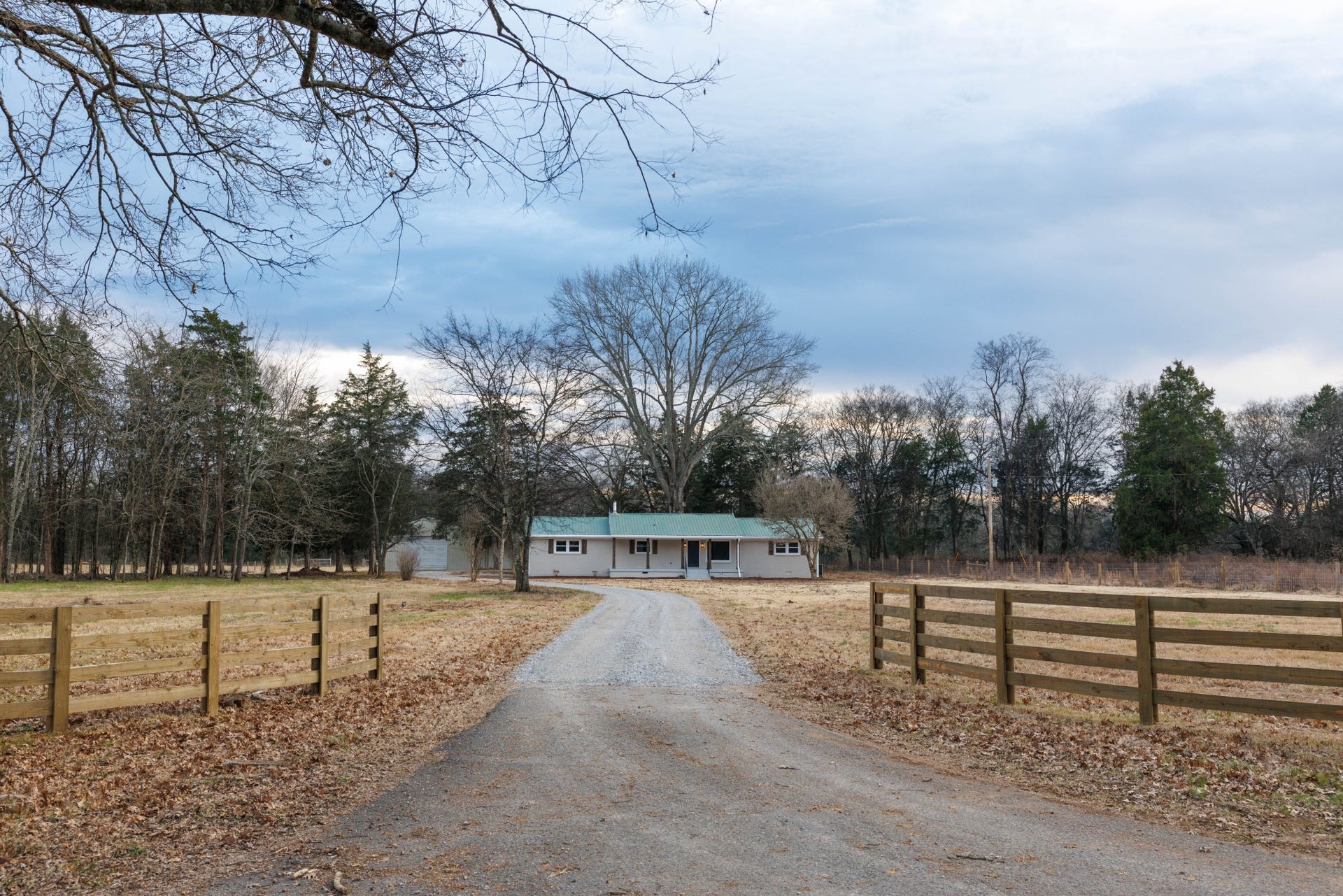 2239 Hunter Bills Rd, Lewisburg, TN 37091