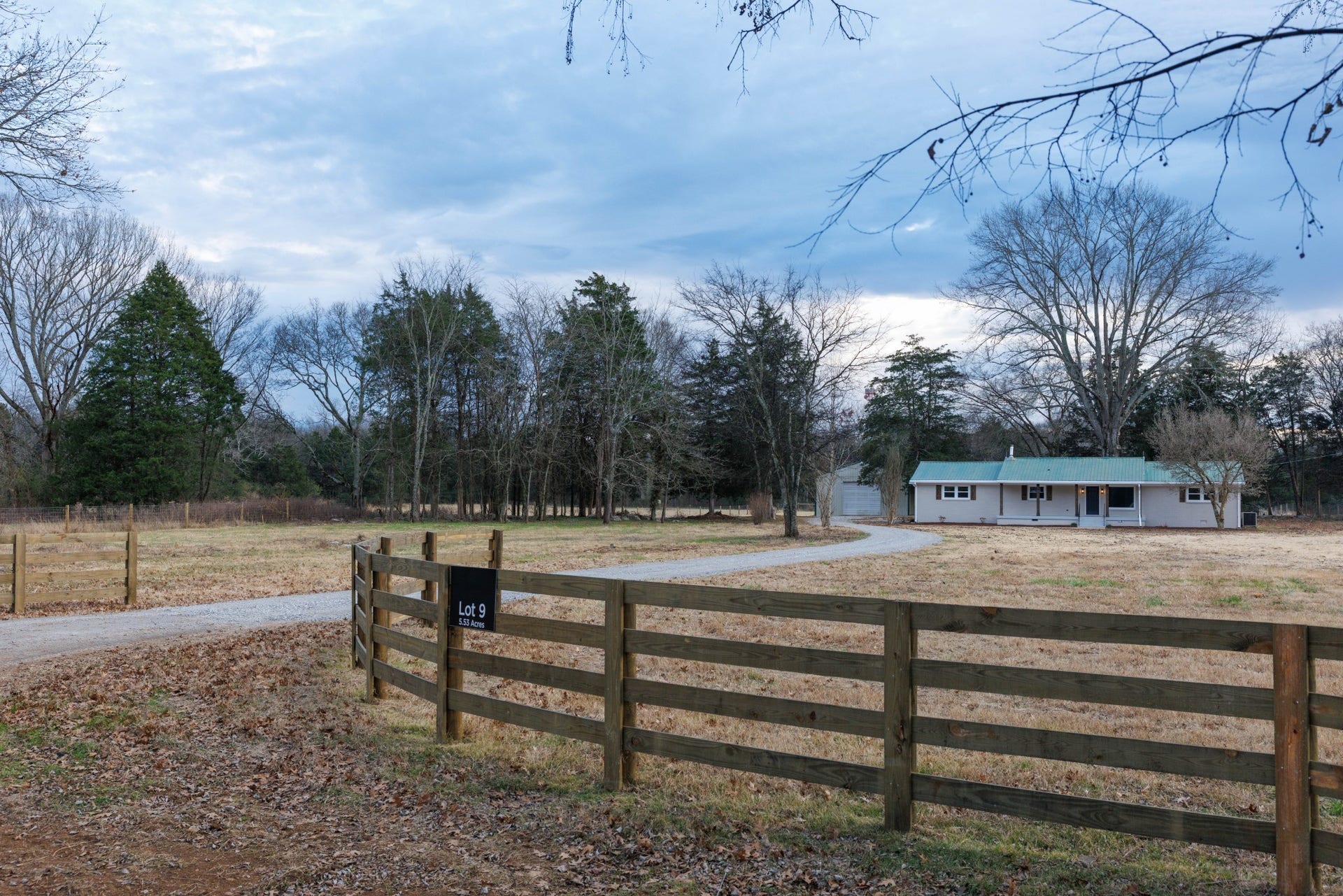2239 Hunter Bills Rd, Lewisburg, TN 37091