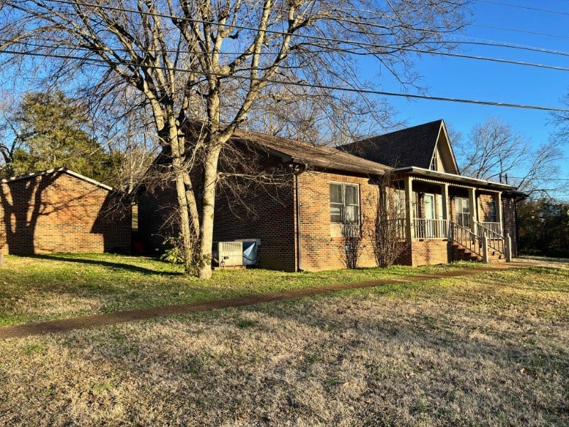 5001/2 Oakwood Dr, Columbia, TN 38401 5001/2 Oakwood Dr, Columbia, TN 38401