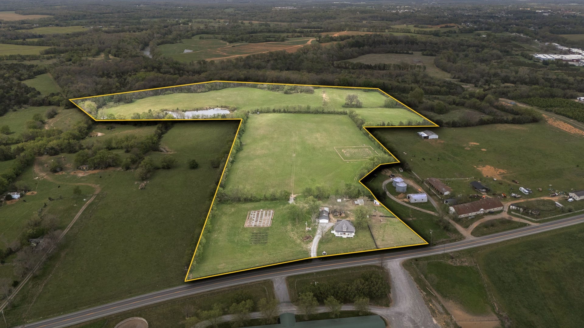 1146 Highway 64 W, Shelbyville, TN 37160 1146 Highway 64 W, Shelbyville, TN 37160
