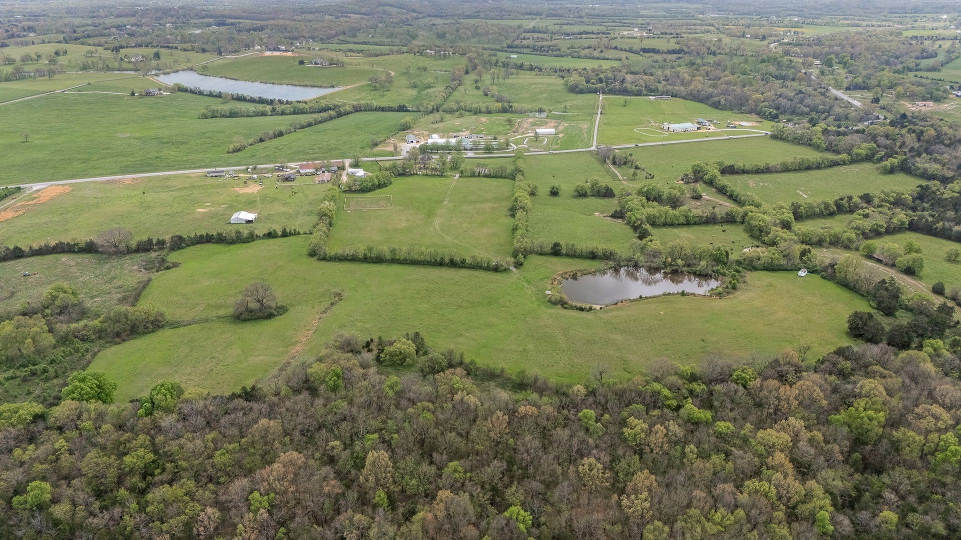 1146 Highway 64 W, Shelbyville, TN 37160 1146 Highway 64 W, Shelbyville, TN 37160