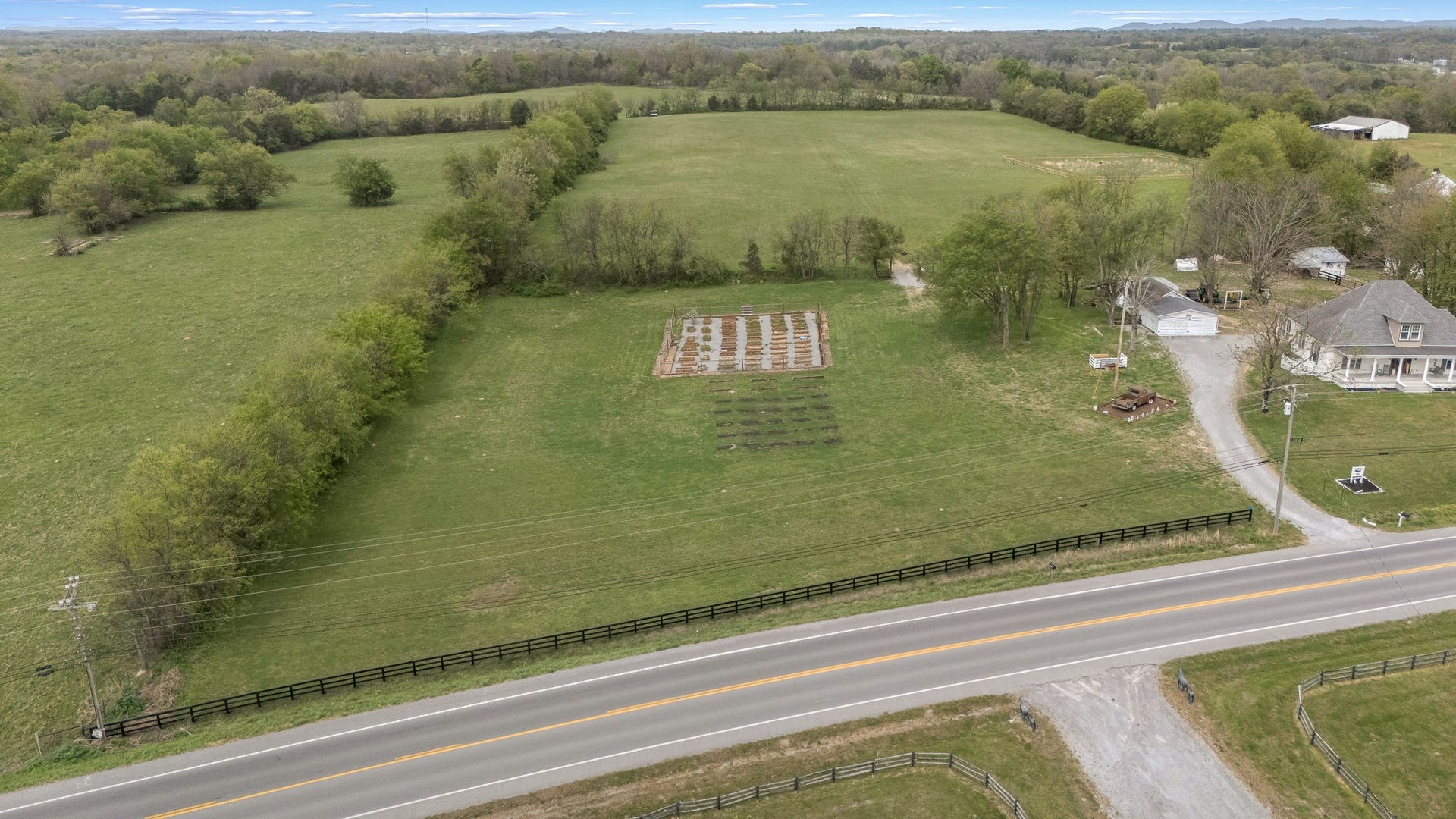 1146 Highway 64 W, Shelbyville, TN 37160 1146 Highway 64 W, Shelbyville, TN 37160