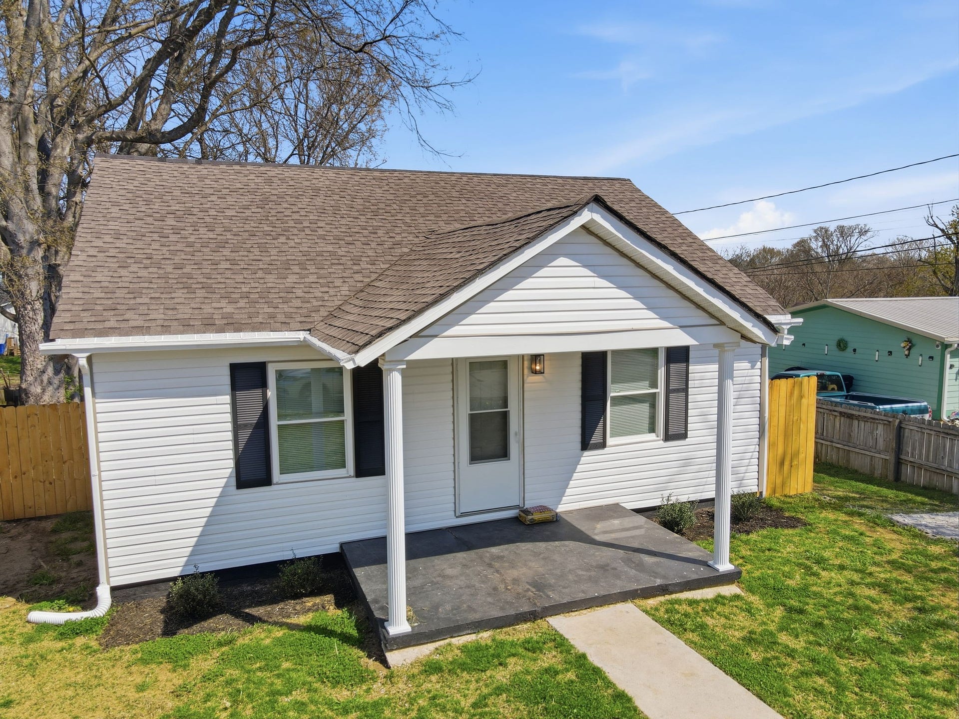 319 E 17th St, Columbia, TN 38401 319 E 17th St, Columbia, TN 38401