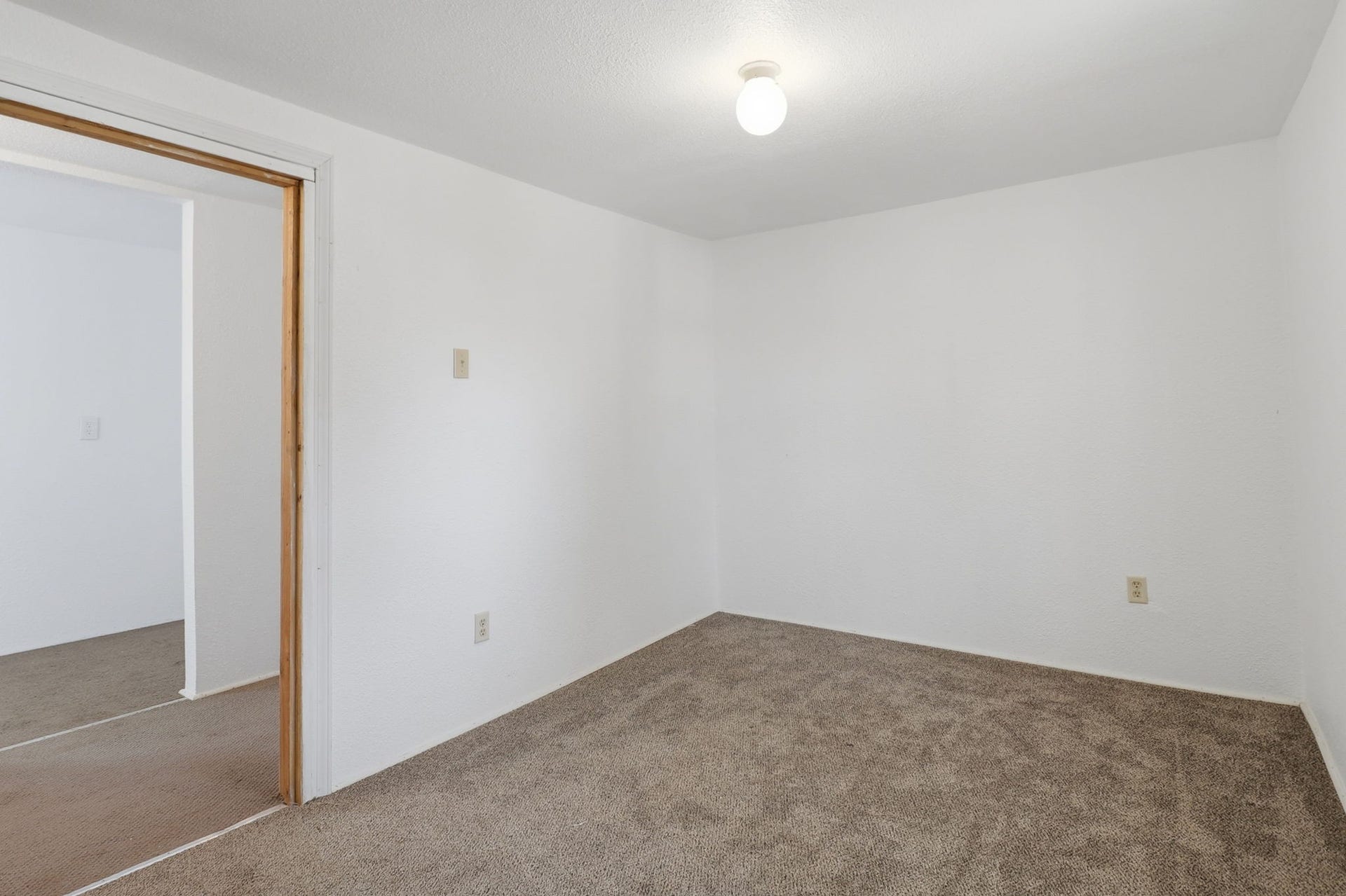319 E 17th St, Columbia, TN 38401 319 E 17th St, Columbia, TN 38401