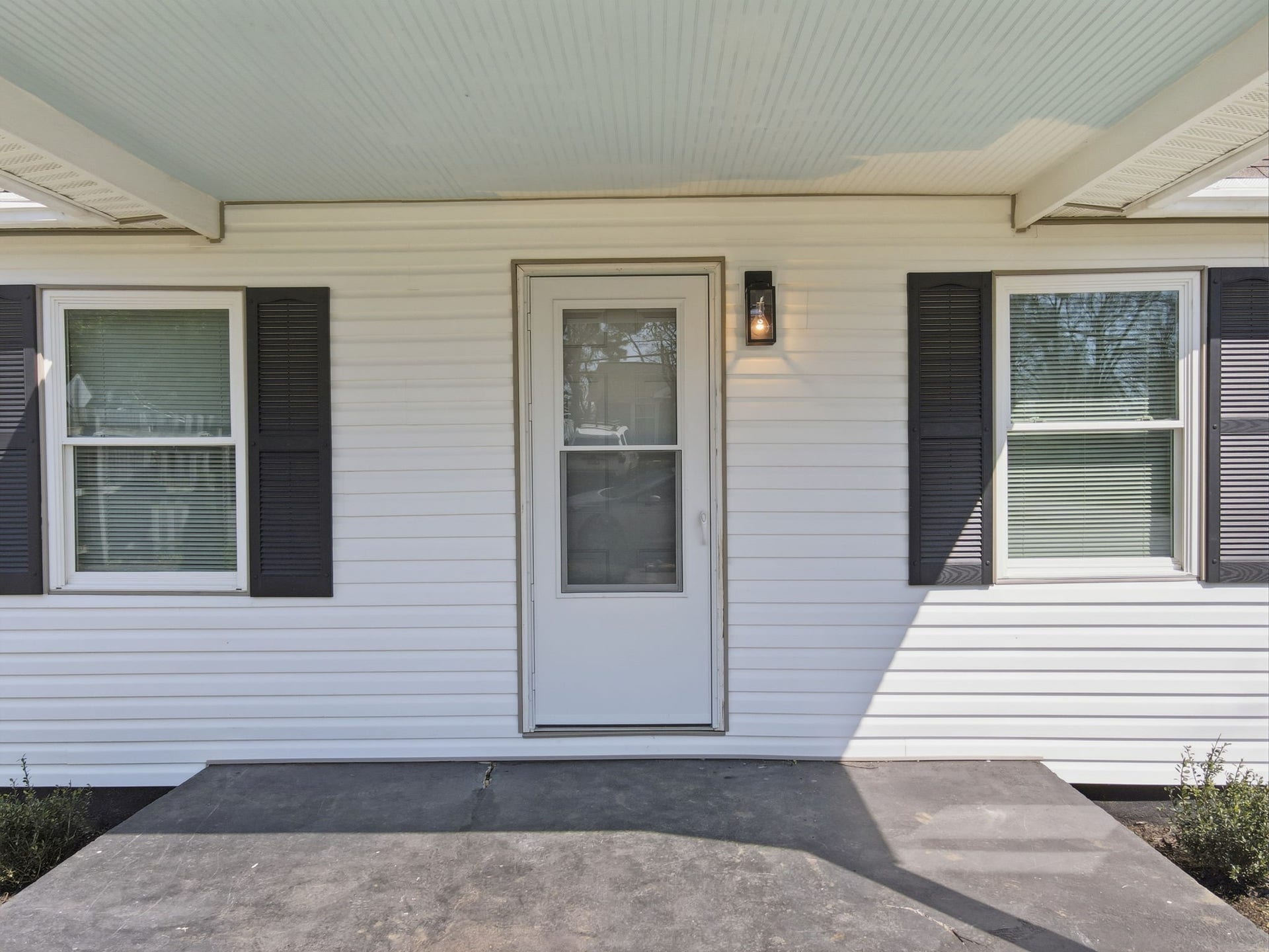 319 E 17th St, Columbia, TN 38401 319 E 17th St, Columbia, TN 38401
