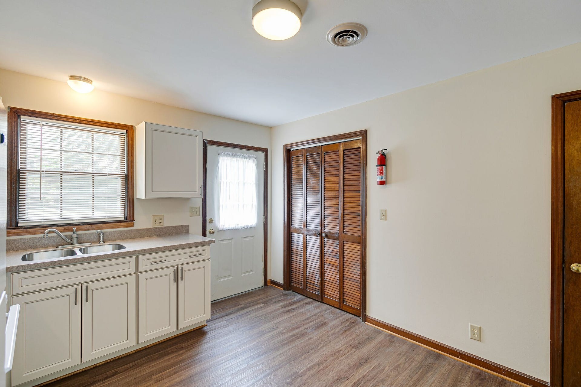 517 Woods Dr, Columbia, TN 38401 517 Woods Dr, Columbia, TN 38401