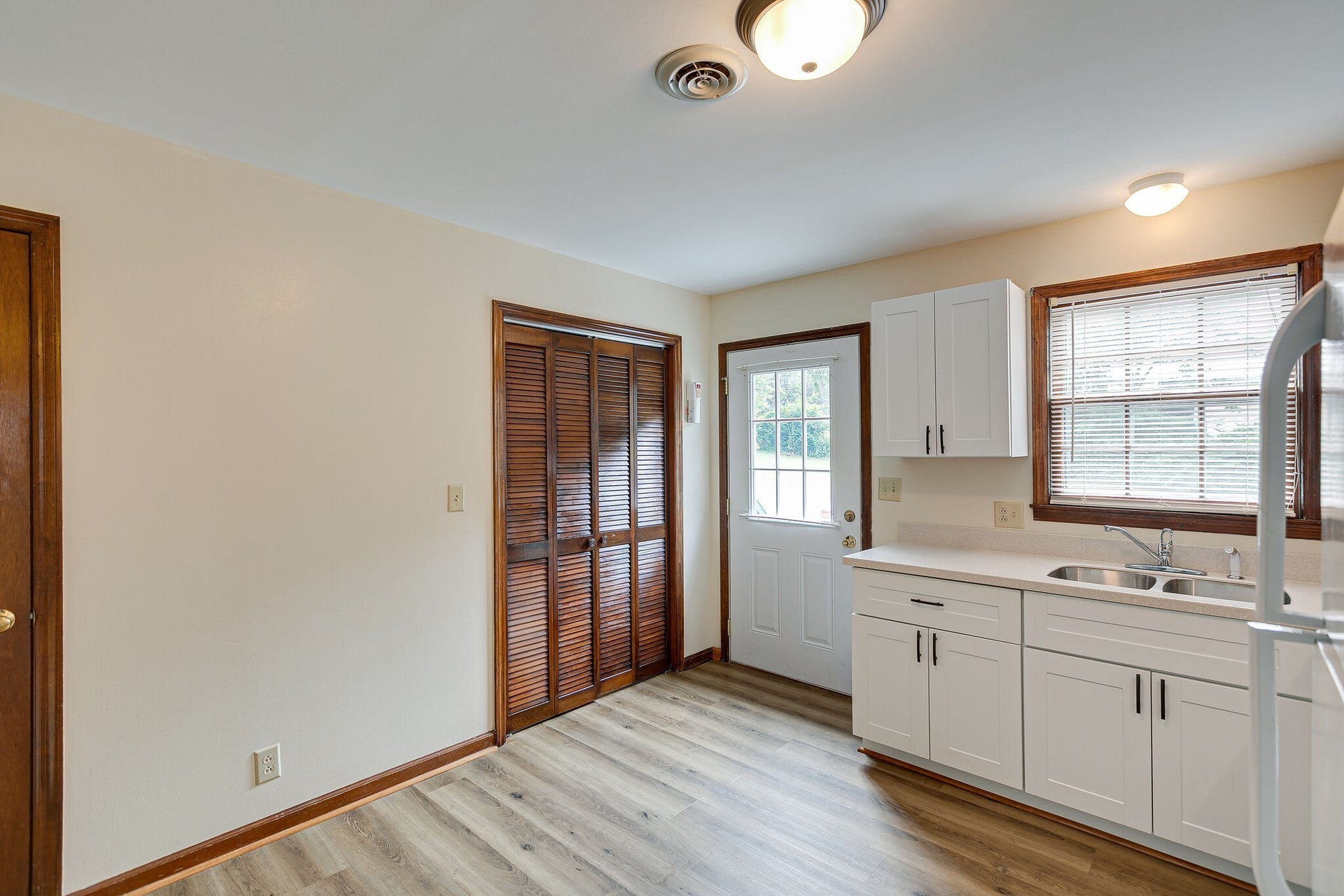 517 Woods Dr, Columbia, TN 38401 517 Woods Dr, Columbia, TN 38401