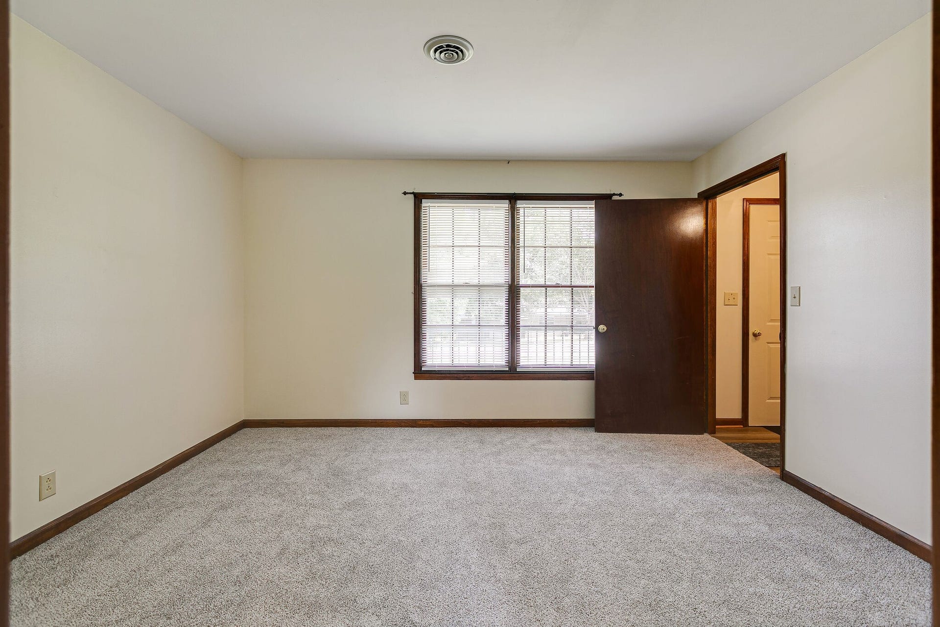 517 Woods Dr, Columbia, TN 38401 517 Woods Dr, Columbia, TN 38401