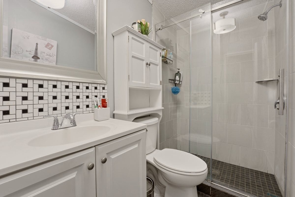 308 Carney St, Shelbyville, TN 37160 308 Carney St, Shelbyville, TN 37160