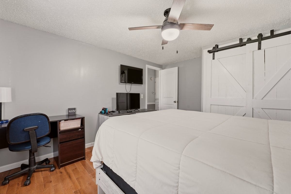 308 Carney St, Shelbyville, TN 37160 308 Carney St, Shelbyville, TN 37160