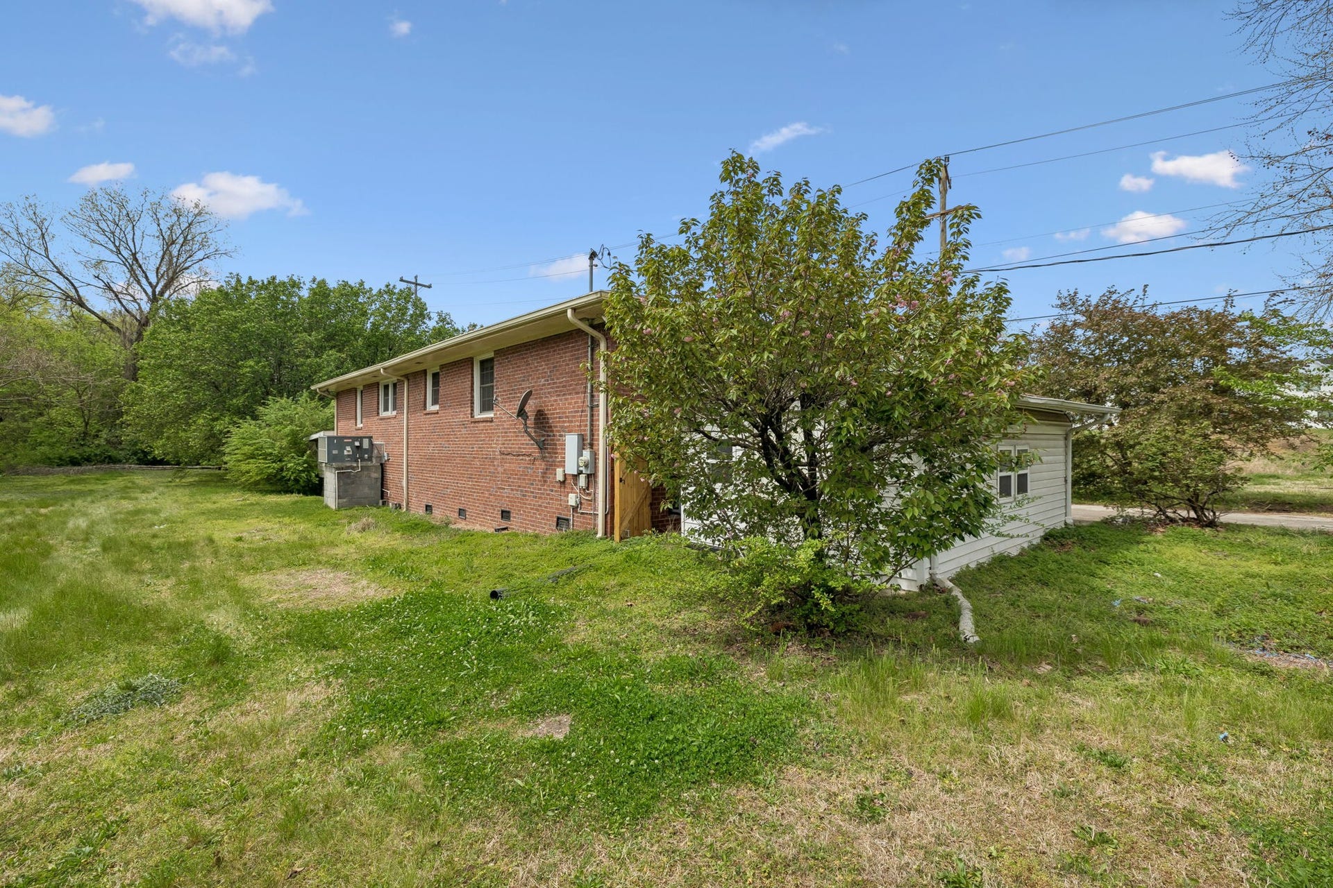 1031 College Ave, Nashville, TN 37209 1031 College Ave, Nashville, TN 37209
