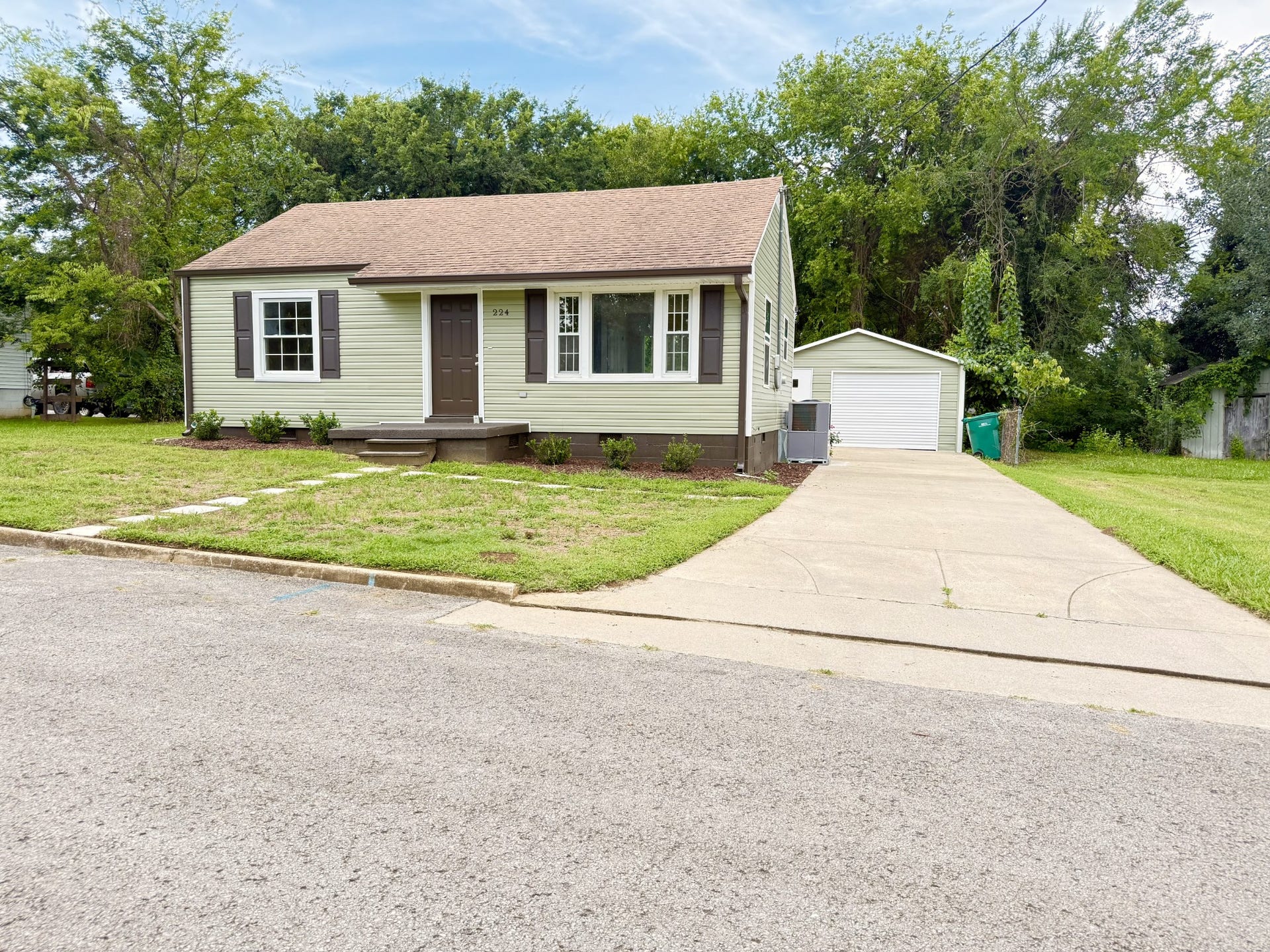 224 Hardison Ave, Lewisburg, TN 37091 224 Hardison Ave, Lewisburg, TN 37091