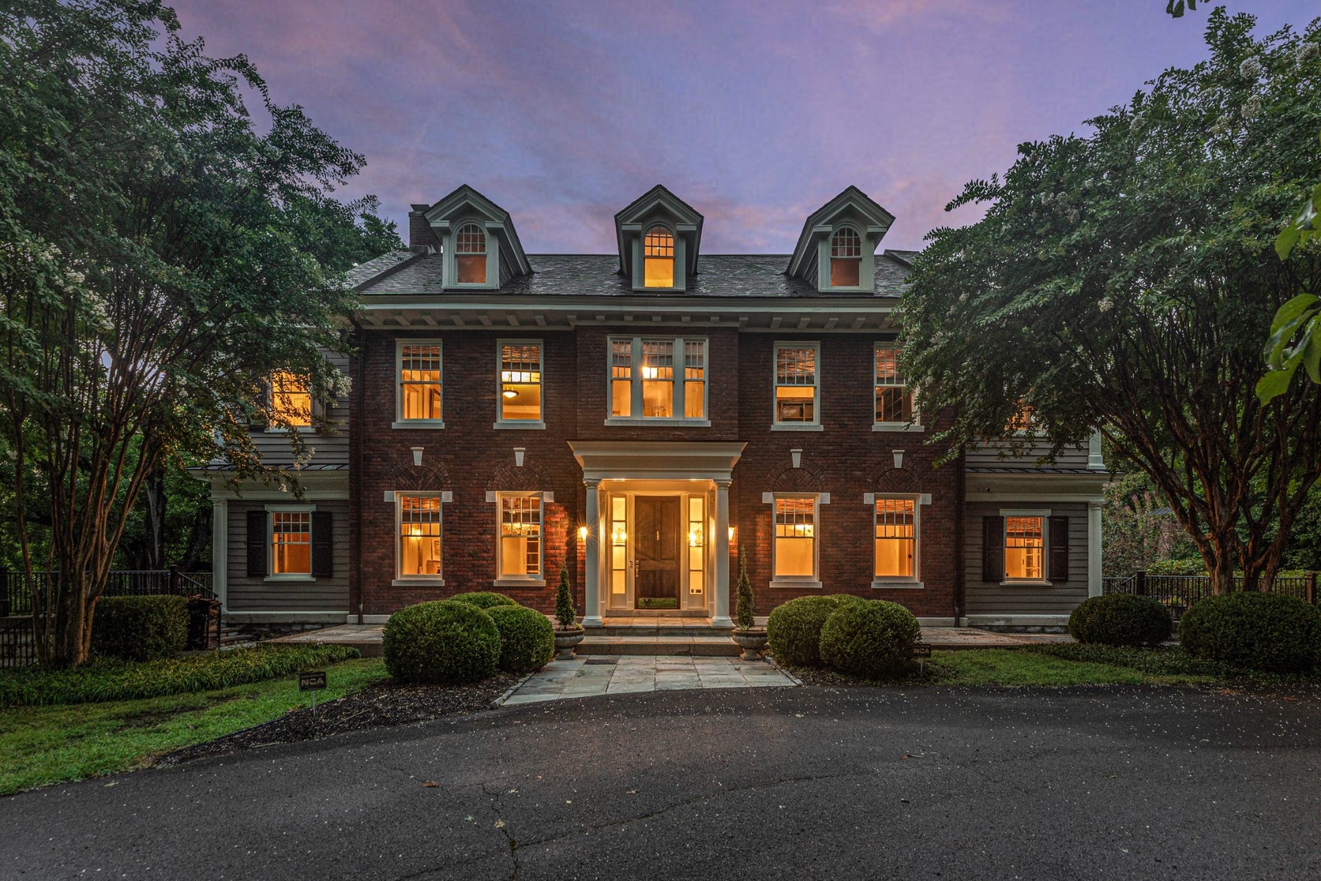 4414 Howell Pl, Nashville, TN 37205
