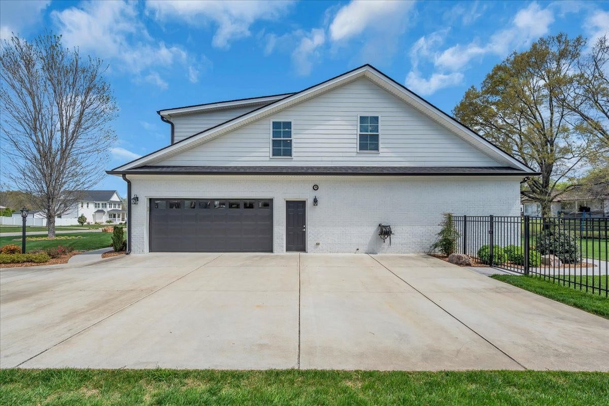 188 Bluegrass Road, Manchester, TN 37355 188 Bluegrass Road, Manchester, TN 37355