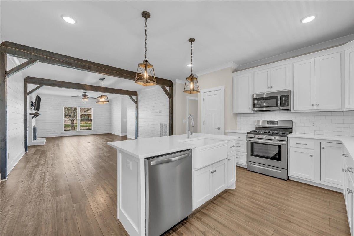 188 Bluegrass Road, Manchester, TN 37355 188 Bluegrass Road, Manchester, TN 37355