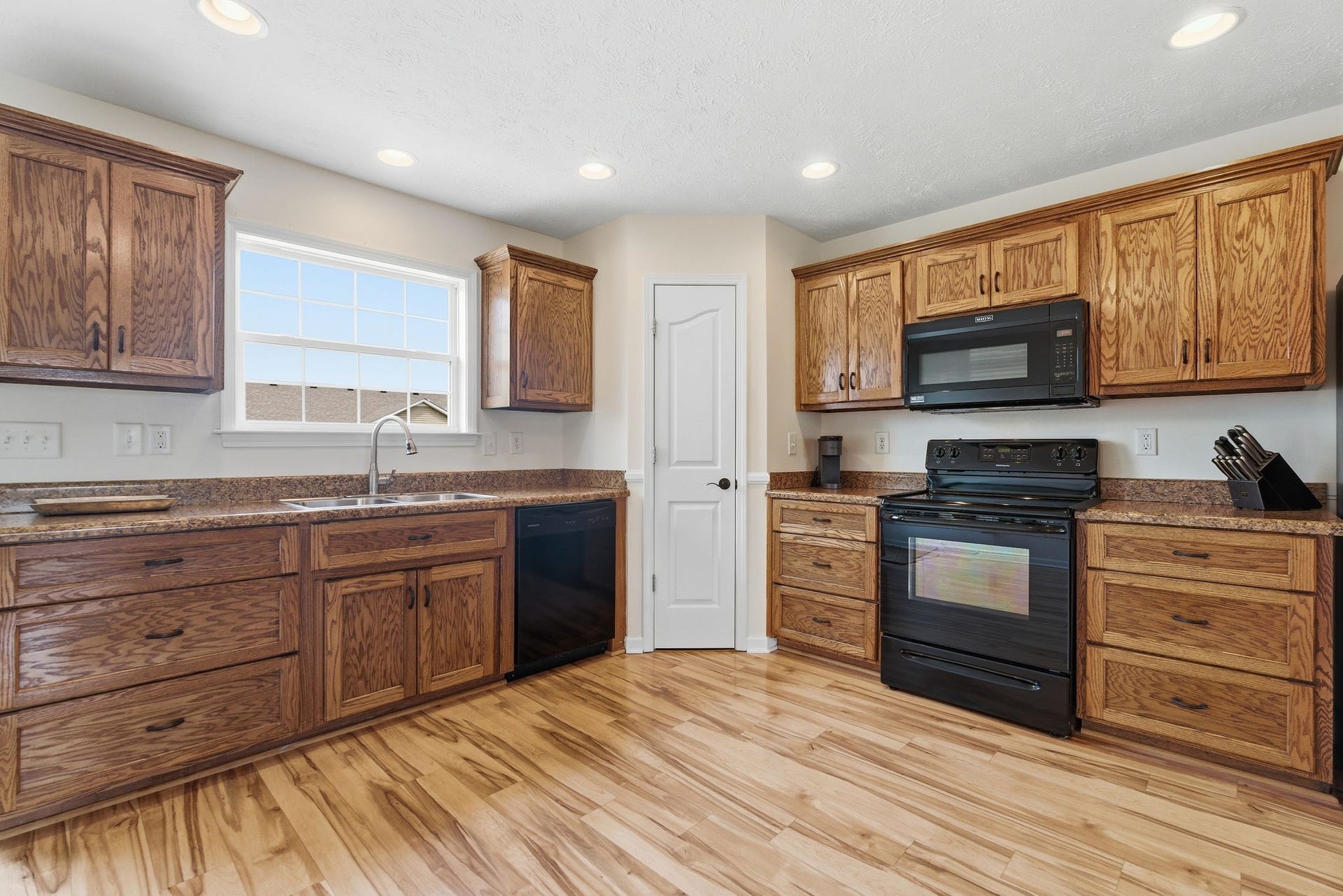 1824 Elizabeth Ln, Columbia, TN 38401 1824 Elizabeth Ln, Columbia, TN 38401