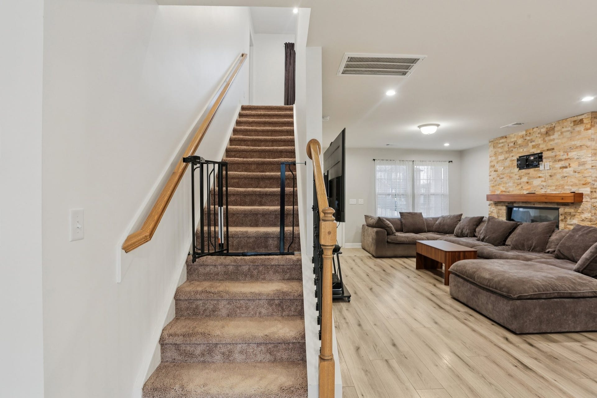 207 Mount Royal Ct, Murfreesboro, TN 37128 207 Mount Royal Ct, Murfreesboro, TN 37128
