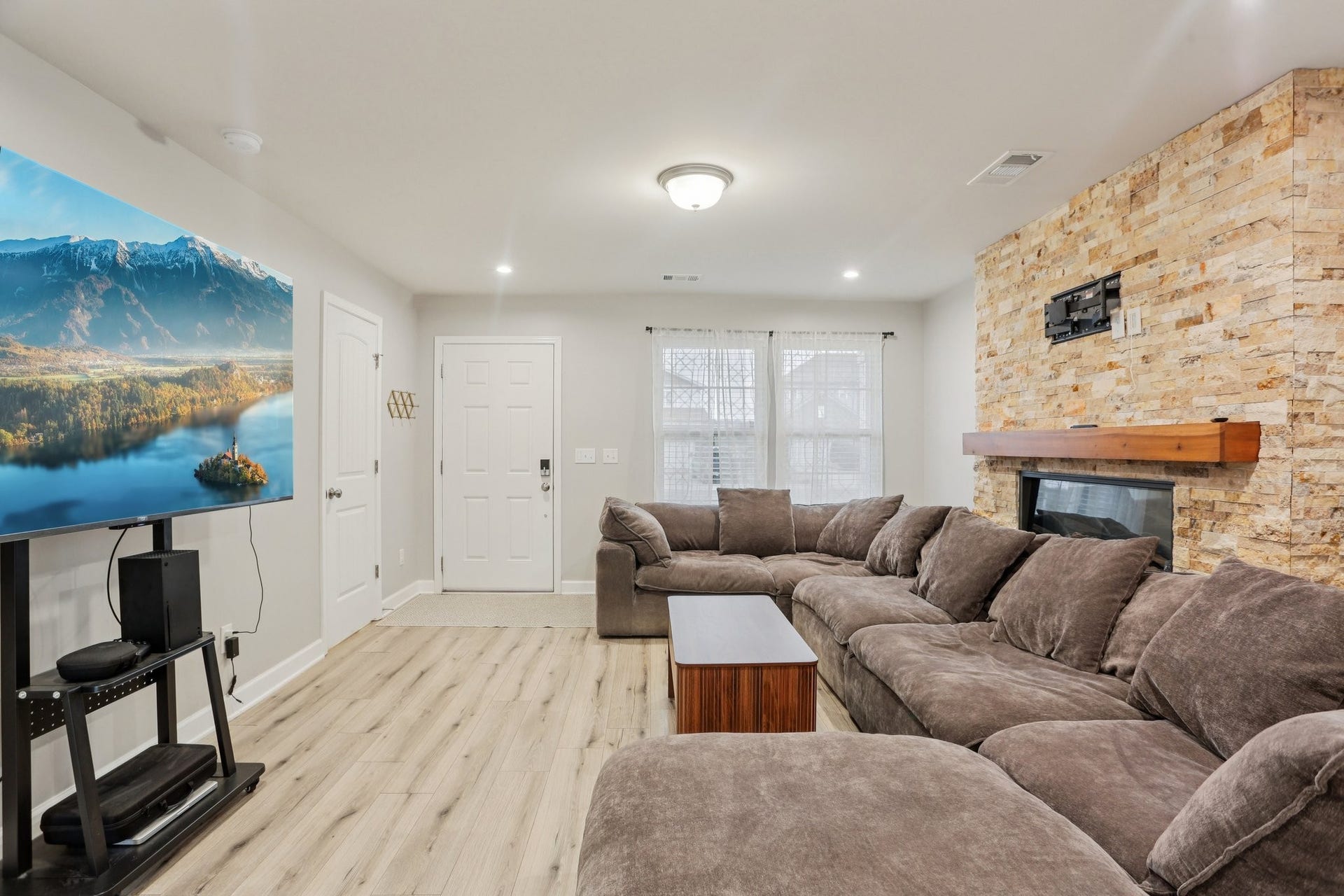 207 Mount Royal Ct, Murfreesboro, TN 37128 207 Mount Royal Ct, Murfreesboro, TN 37128