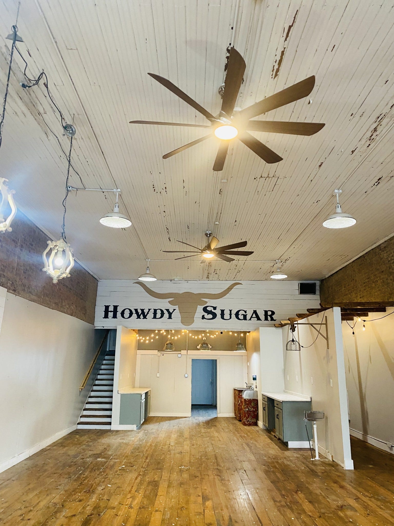 221 W Commerce St, Lewisburg, TN 37091 221 W Commerce St, Lewisburg, TN 37091