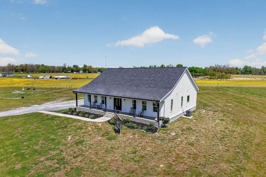 Property photo for 168 Smokie Ln, Woodbury, TN