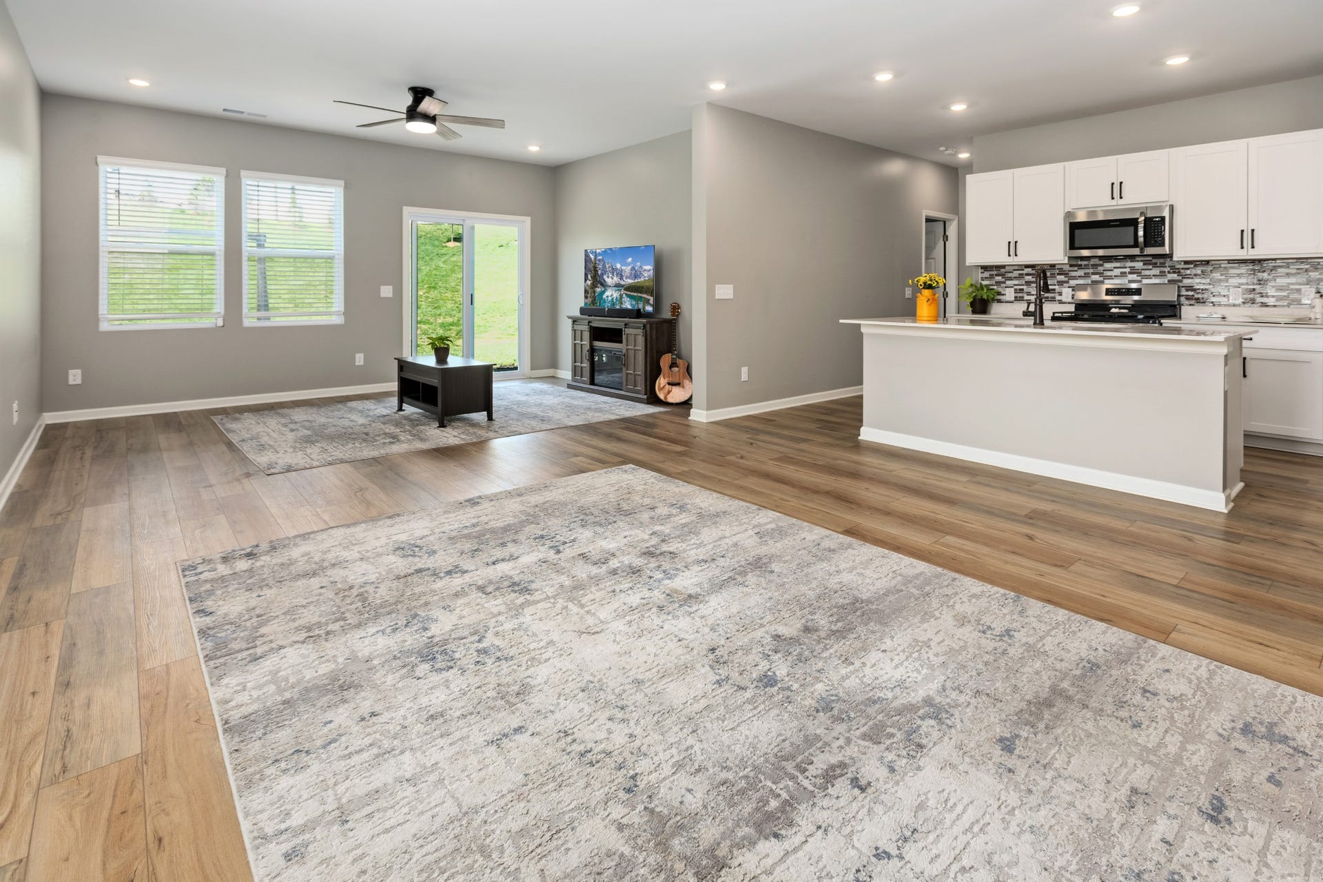 3342 Steadman St, Columbia, TN 38401 3342 Steadman St, Columbia, TN 38401