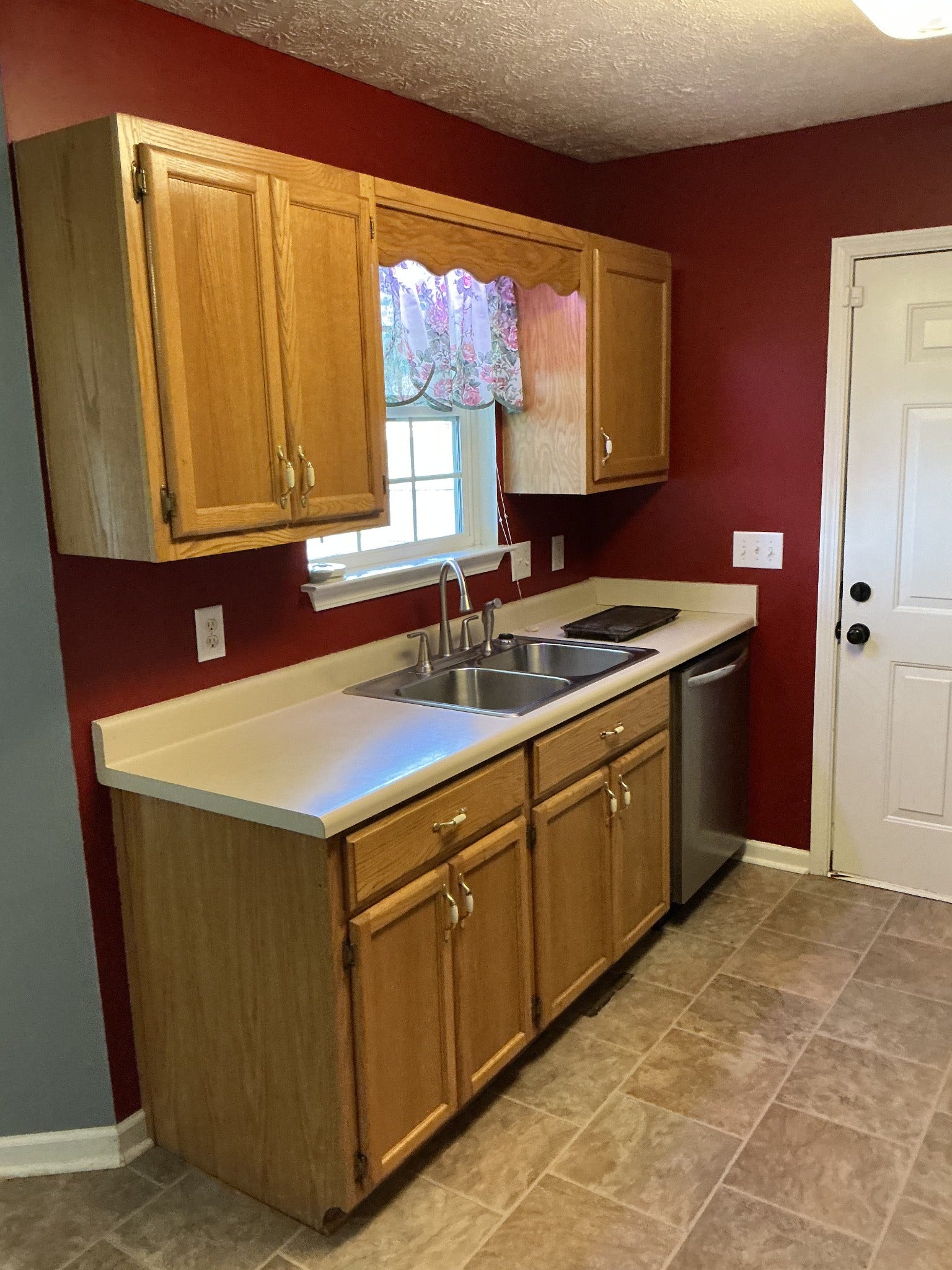 1706 Brittany Ct, Columbia, TN 38401 Kitchen 2