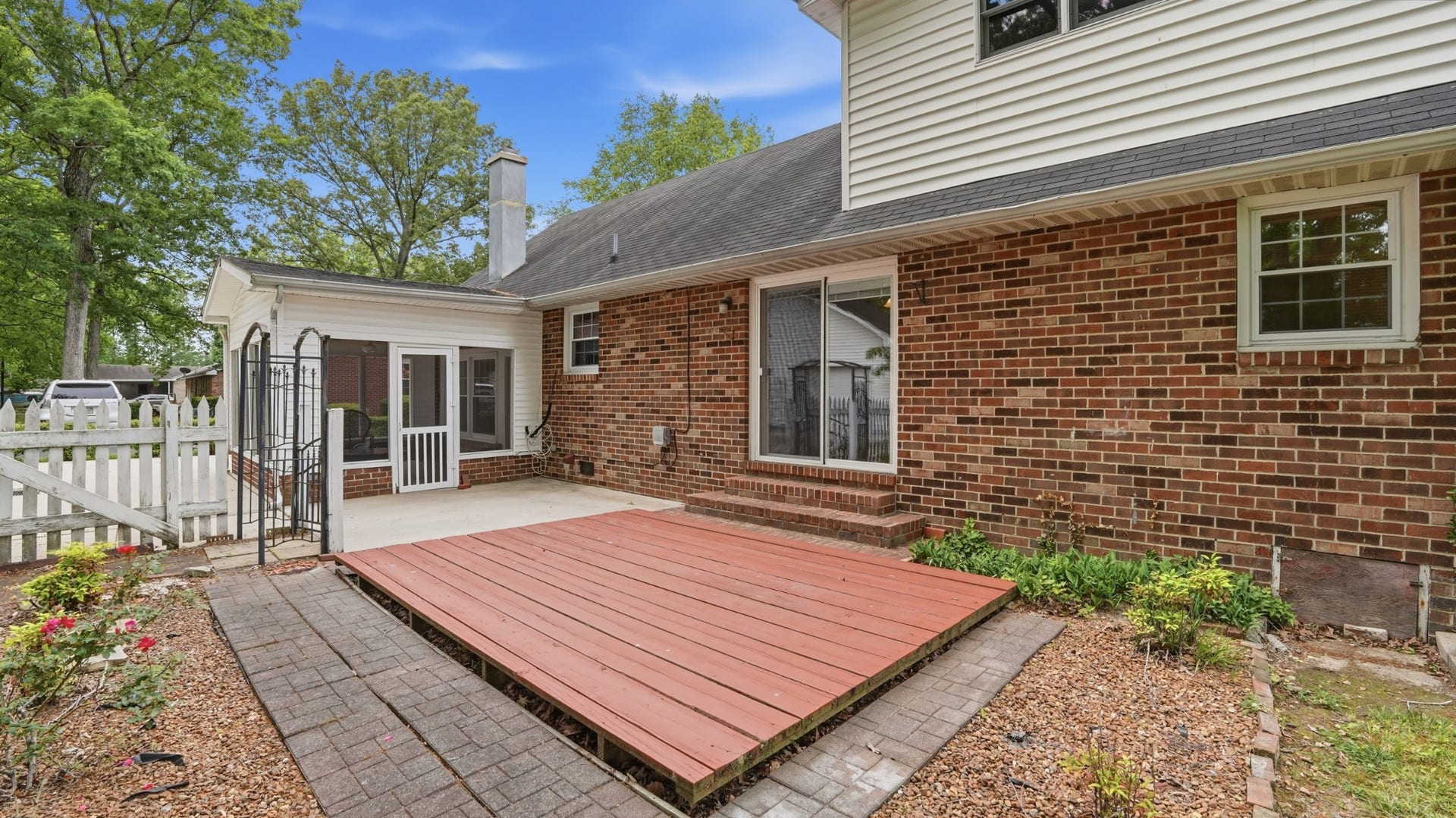 1205 Woodcrest Dr, Manchester, TN 37355 1205 Woodcrest Dr, Manchester, TN 37355