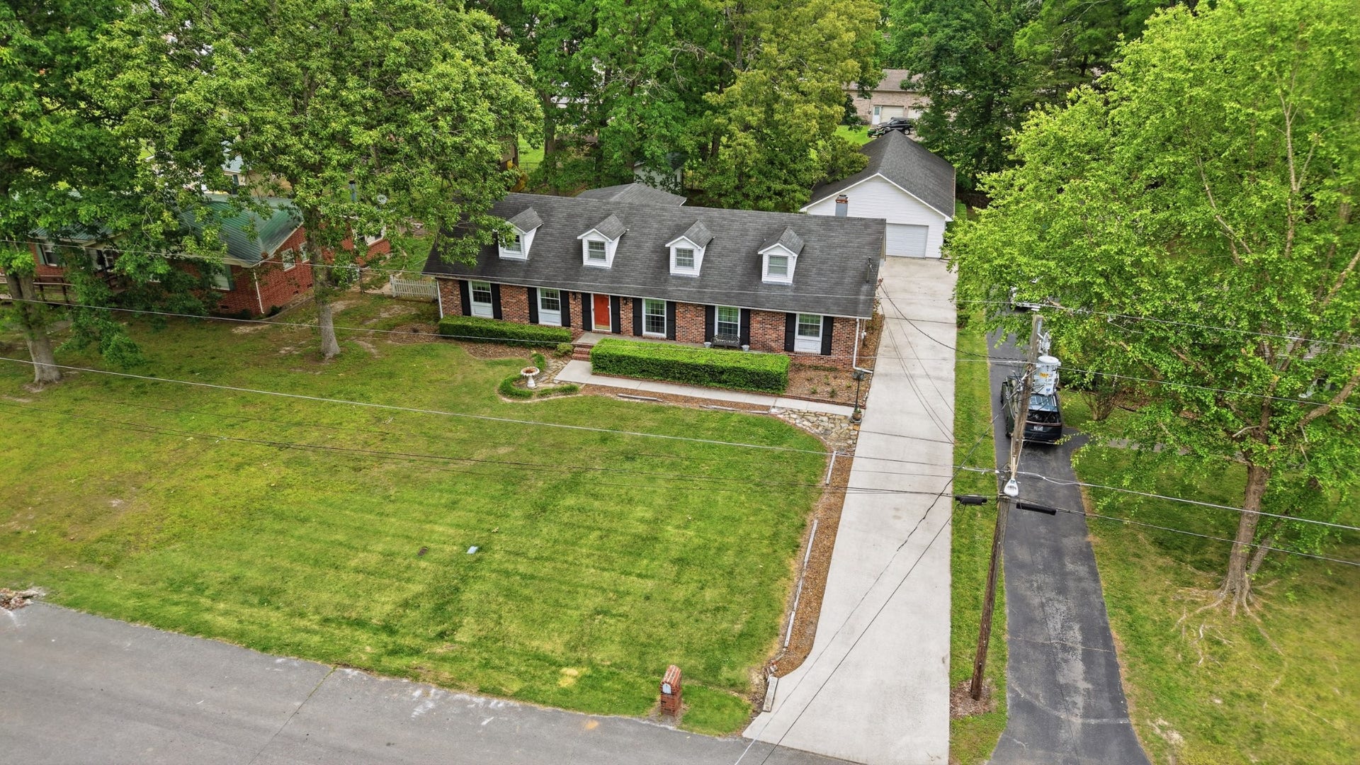 1205 Woodcrest Dr, Manchester, TN 37355 1205 Woodcrest Dr, Manchester, TN 37355