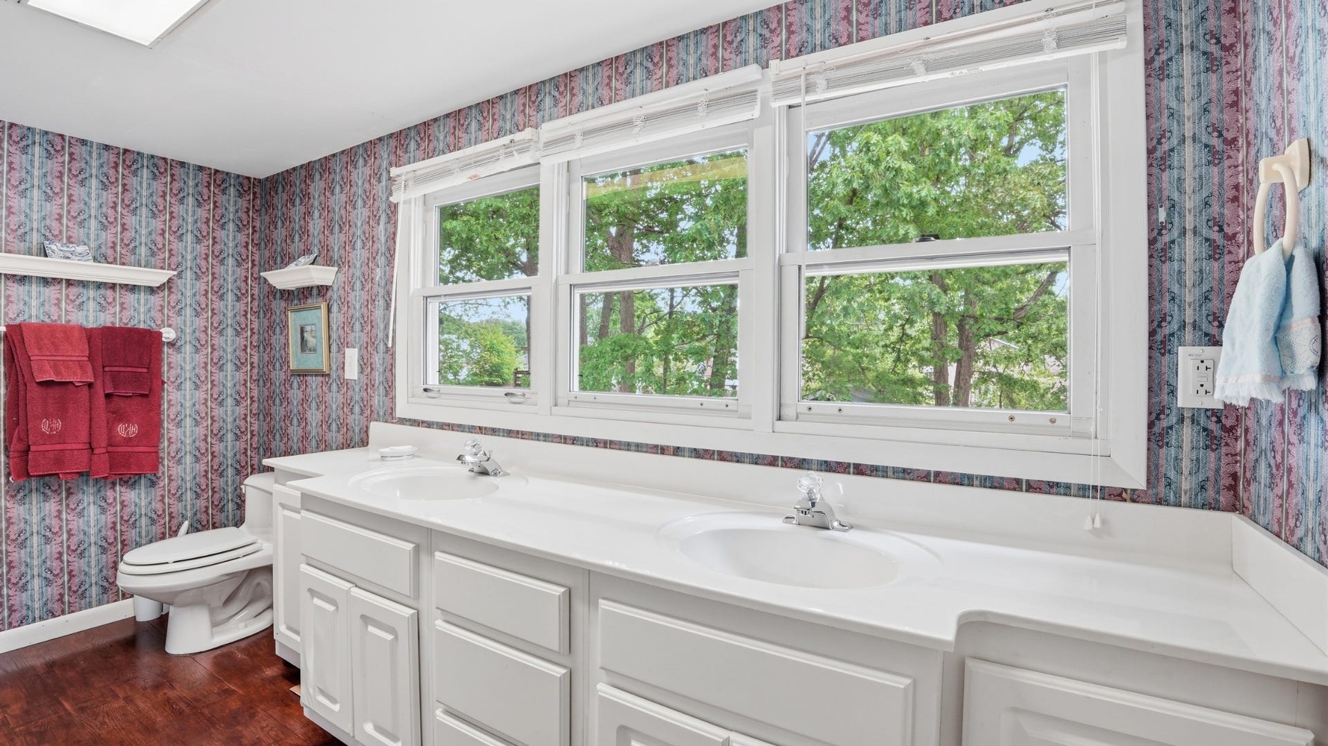 1205 Woodcrest Dr, Manchester, TN 37355 1205 Woodcrest Dr, Manchester, TN 37355