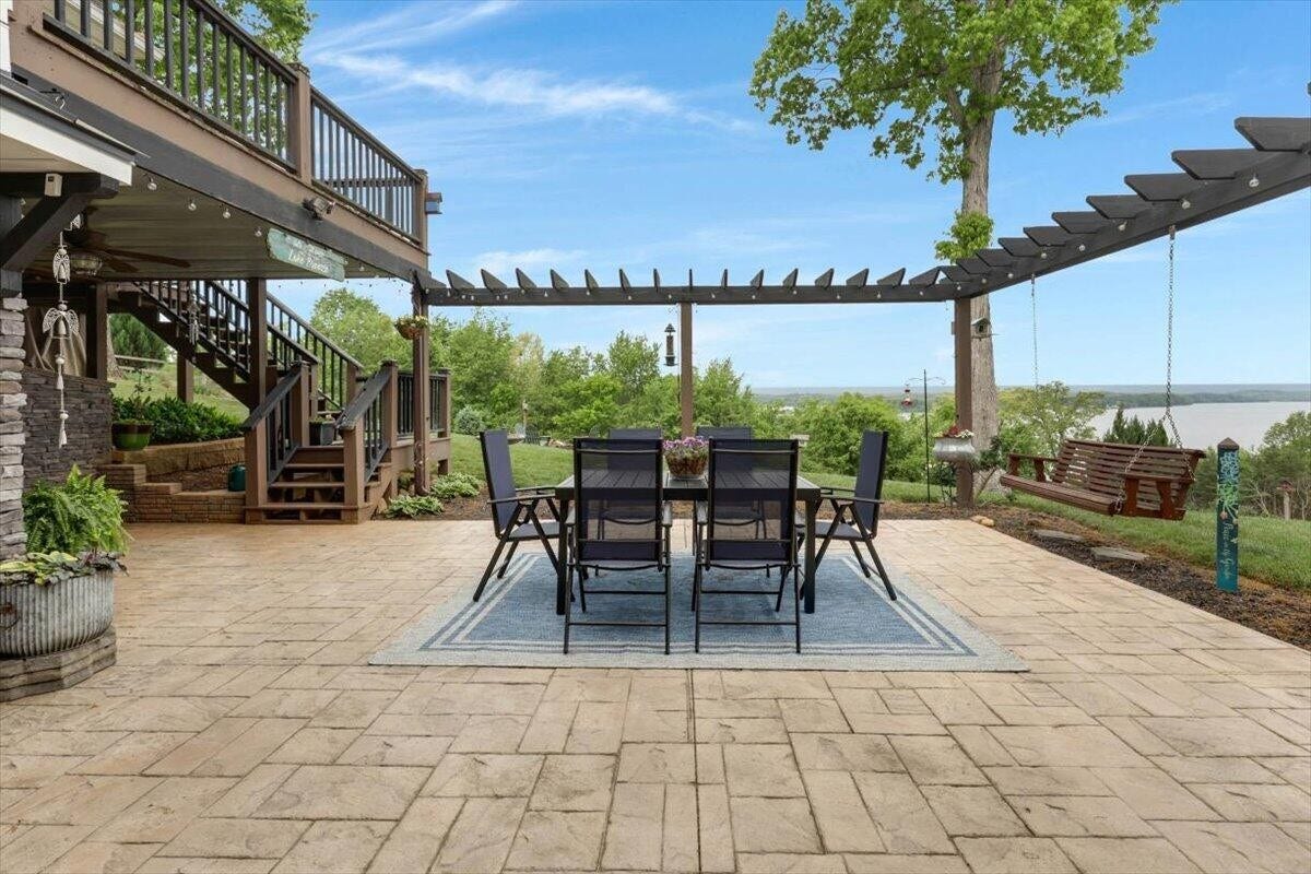 6201 Breezy Hollow Lane, Harrison, TN 37341 6201 Breezy Hollow Lane, Harrison, TN 37341