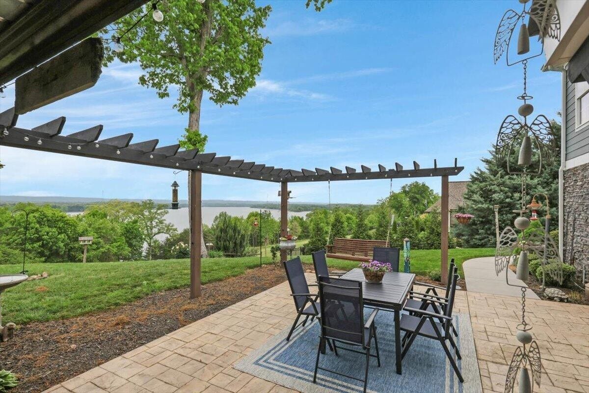 6201 Breezy Hollow Lane, Harrison, TN 37341 6201 Breezy Hollow Lane, Harrison, TN 37341