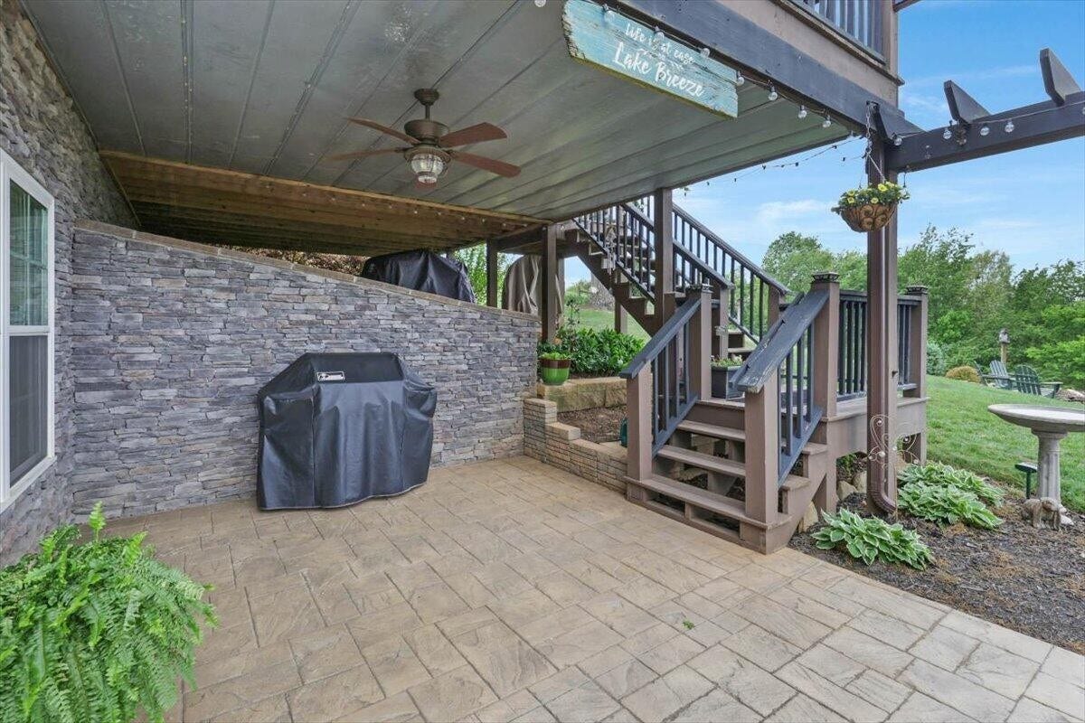 6201 Breezy Hollow Lane, Harrison, TN 37341 6201 Breezy Hollow Lane, Harrison, TN 37341
