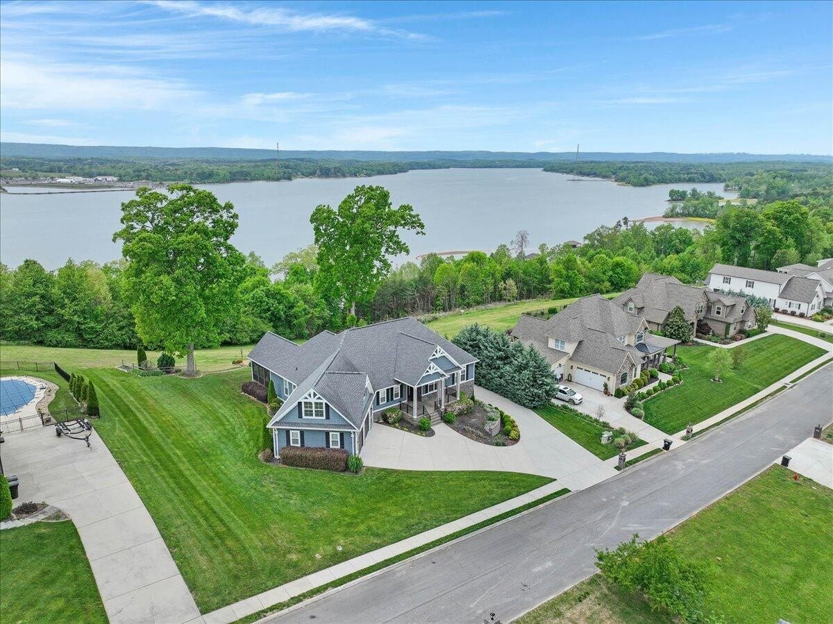 6201 Breezy Hollow Lane, Harrison, TN 37341 6201 Breezy Hollow Lane, Harrison, TN 37341